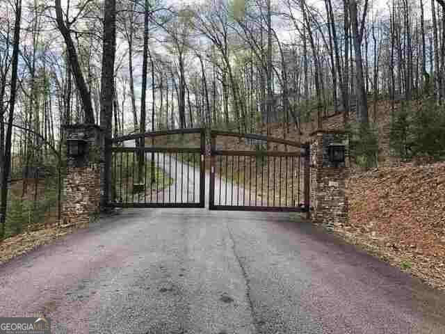 residential lot for sale at 0 Yellow Trillium Estates LOT 40, Clayton, GA 30525 — photo 1 of 4