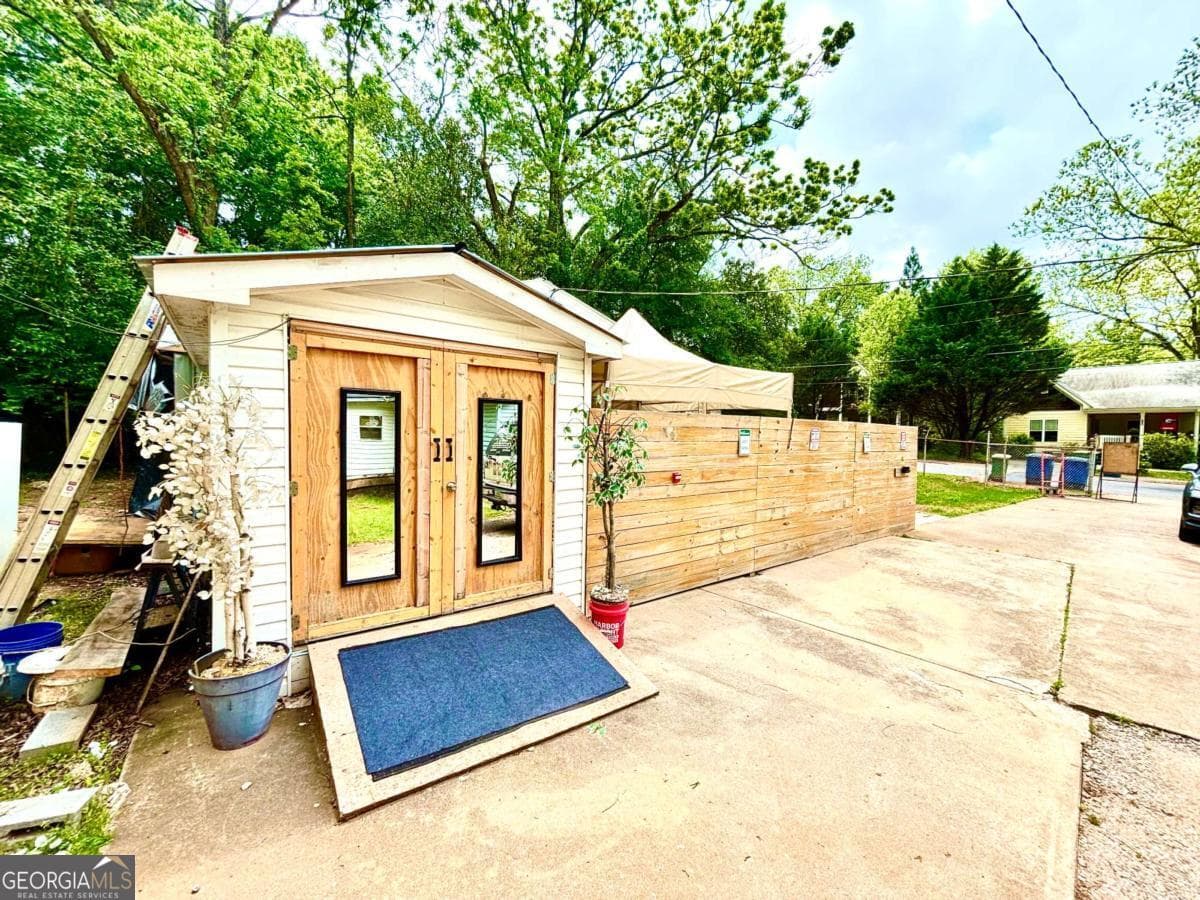 2 bedroom, 2 bathroom, 1,072 sq ft single family residence sold at 165 Vine Street, Athens, GA 30601