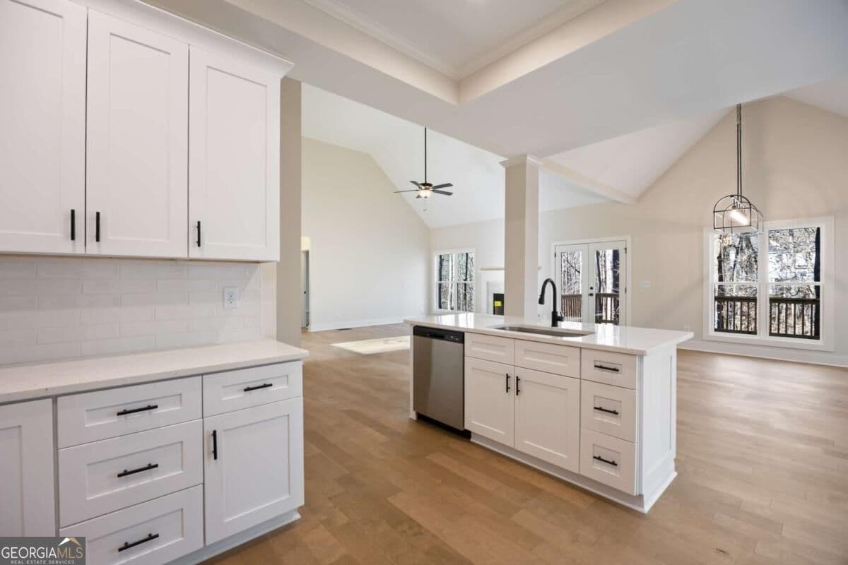3 bedroom, 2.5 bathroom, 2,000 sq ft single family residence for sale at 360 Ansley Drive, Athens, GA 30605 — photo 6