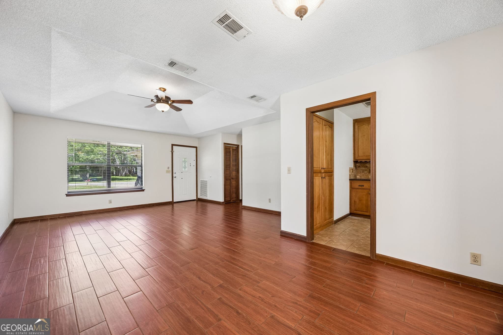3 bedroom, 2 bathroom, 1,752 sq ft single family residence under contract at 401 Powder Horn Road, St. Marys, GA 31558 — photo 10