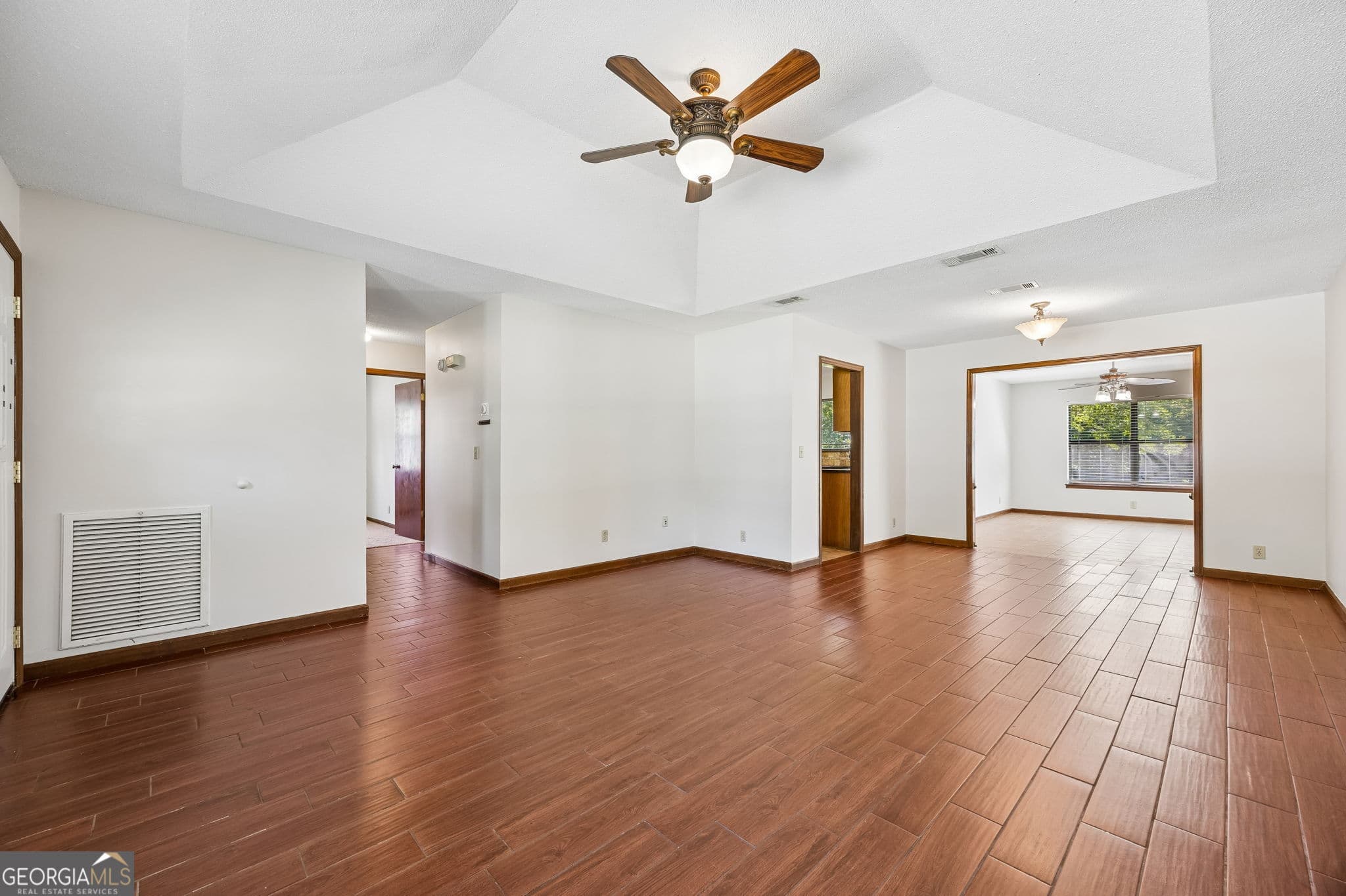 3 bedroom, 2 bathroom, 1,752 sq ft single family residence under contract at 401 Powder Horn Road, St. Marys, GA 31558 — photo 8