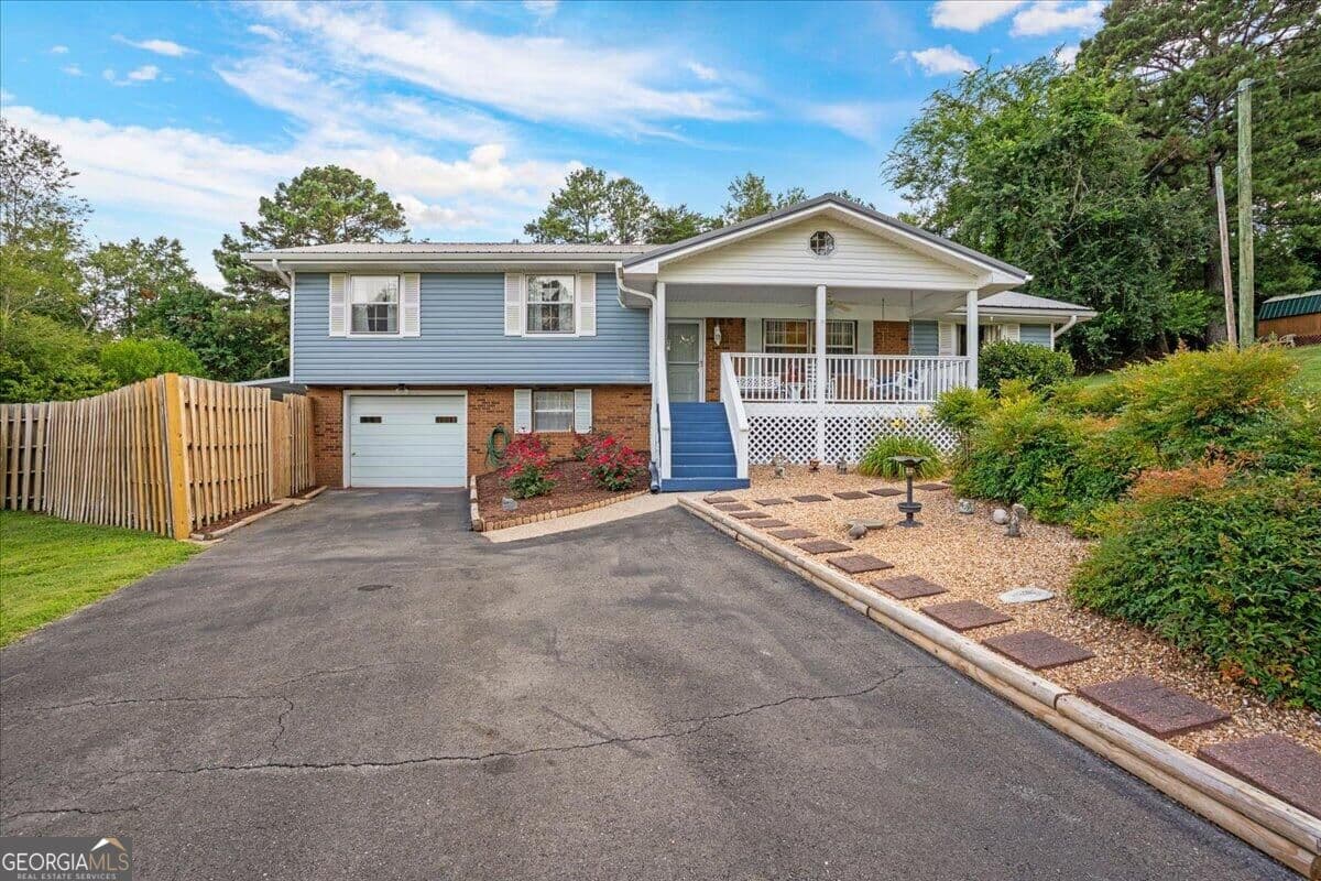 3 bedroom, 1.5 bathroom, 1,502 sq ft single family residence for sale at 1026 Bandy Lane, Ringgold, GA 30736 — photo 4