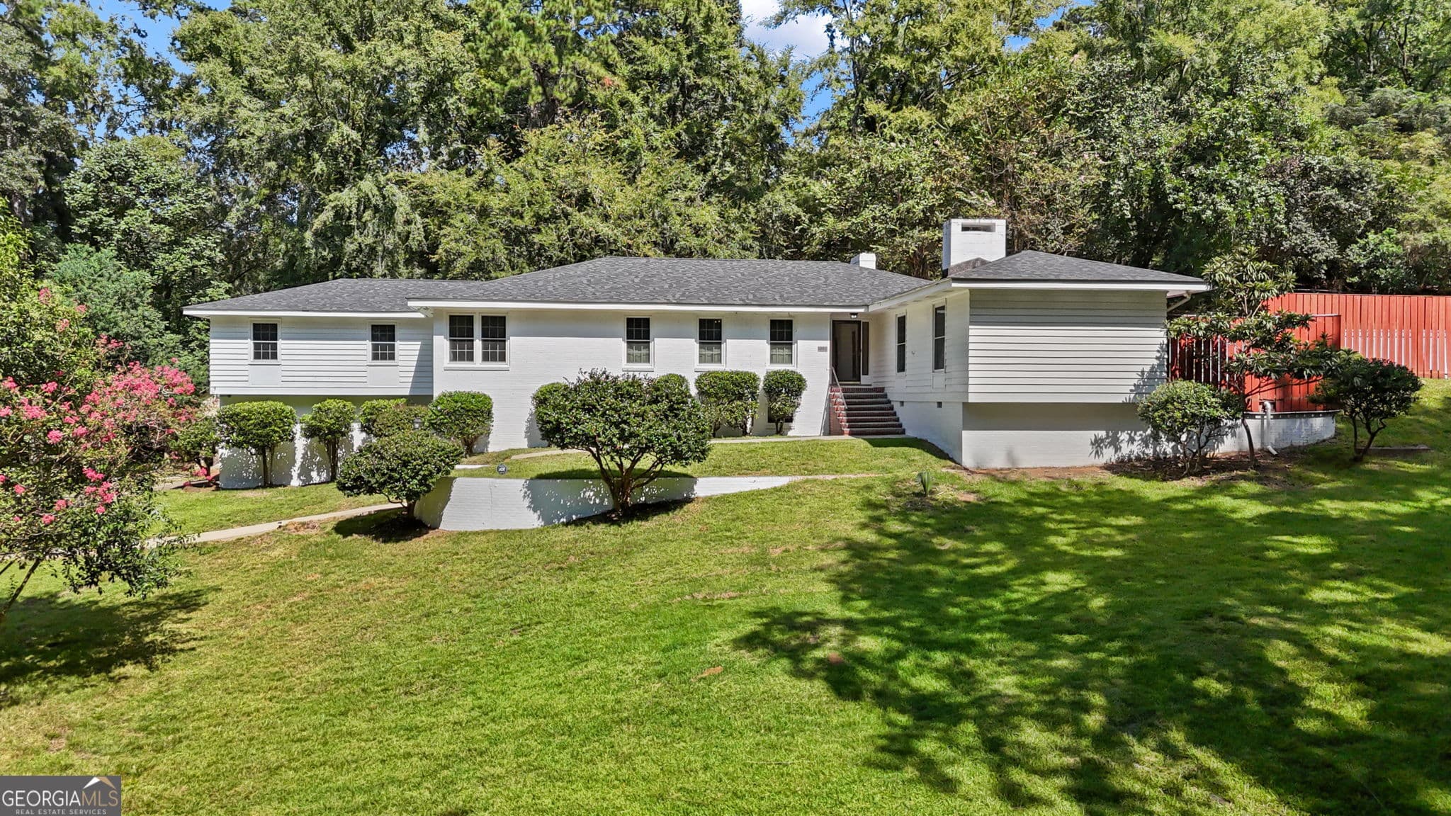 5 bedroom, 4 bathroom, 5,380 sq ft single family residence for sale at 1695 Briarcliff Road, Macon, GA 31211