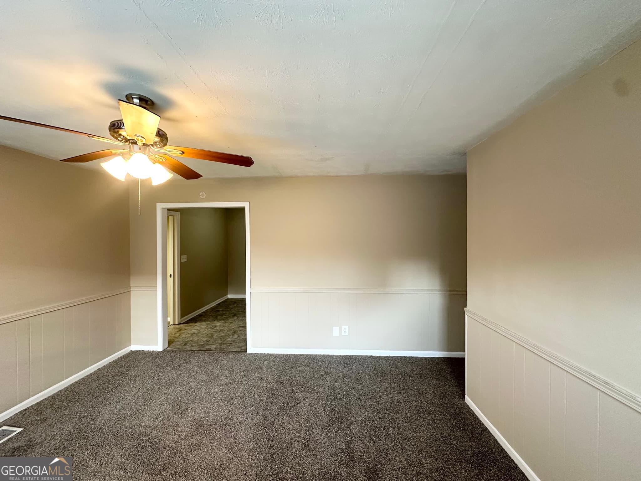 4 bedroom, 1 bathroom, 1,352 sq ft single family residence for sale at 6309 Wellington Way, Austell, GA 30106 — photo 3
