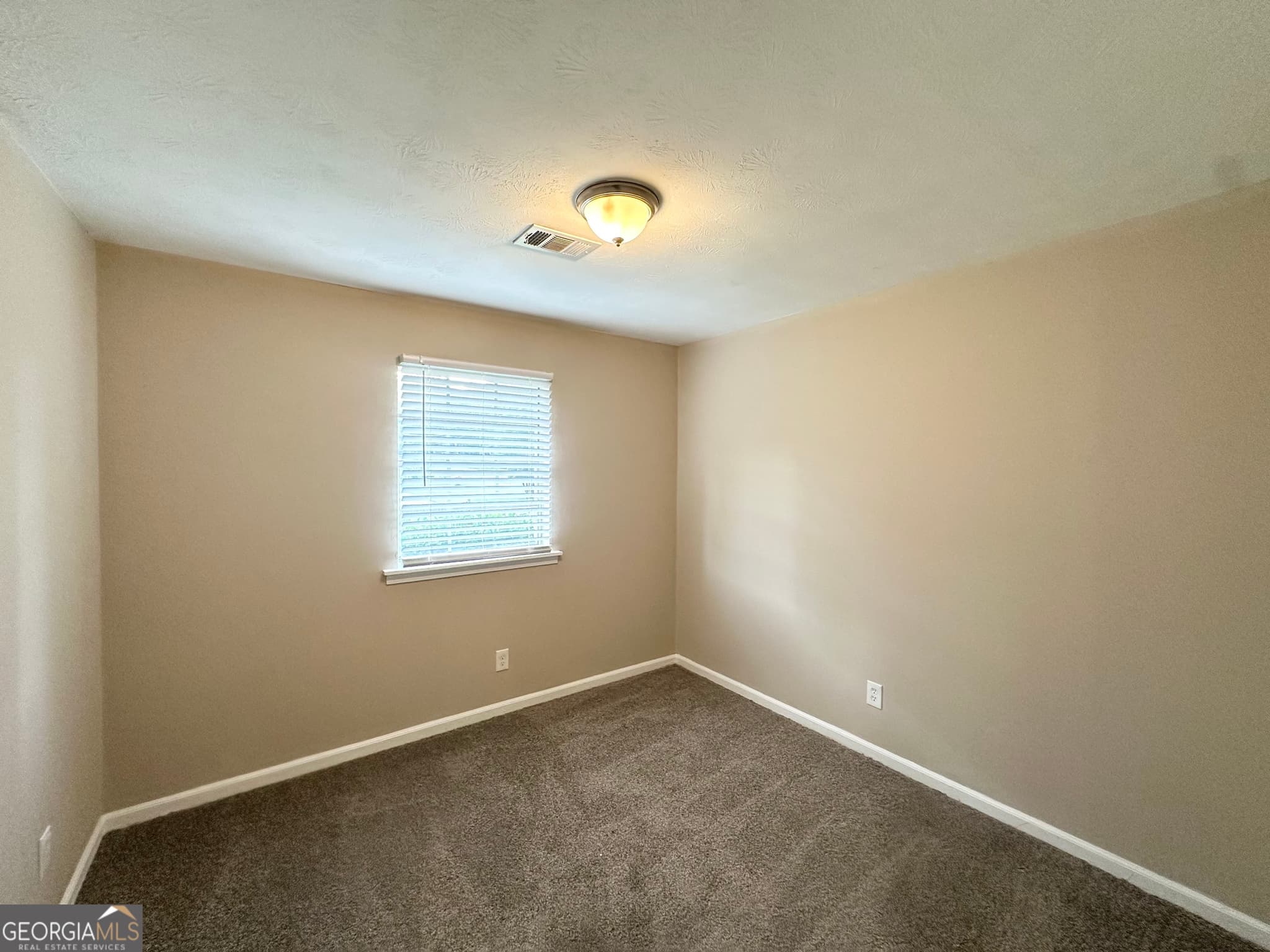 4 bedroom, 1 bathroom, 1,352 sq ft single family residence for sale at 6309 Wellington Way, Austell, GA 30106 — photo 8