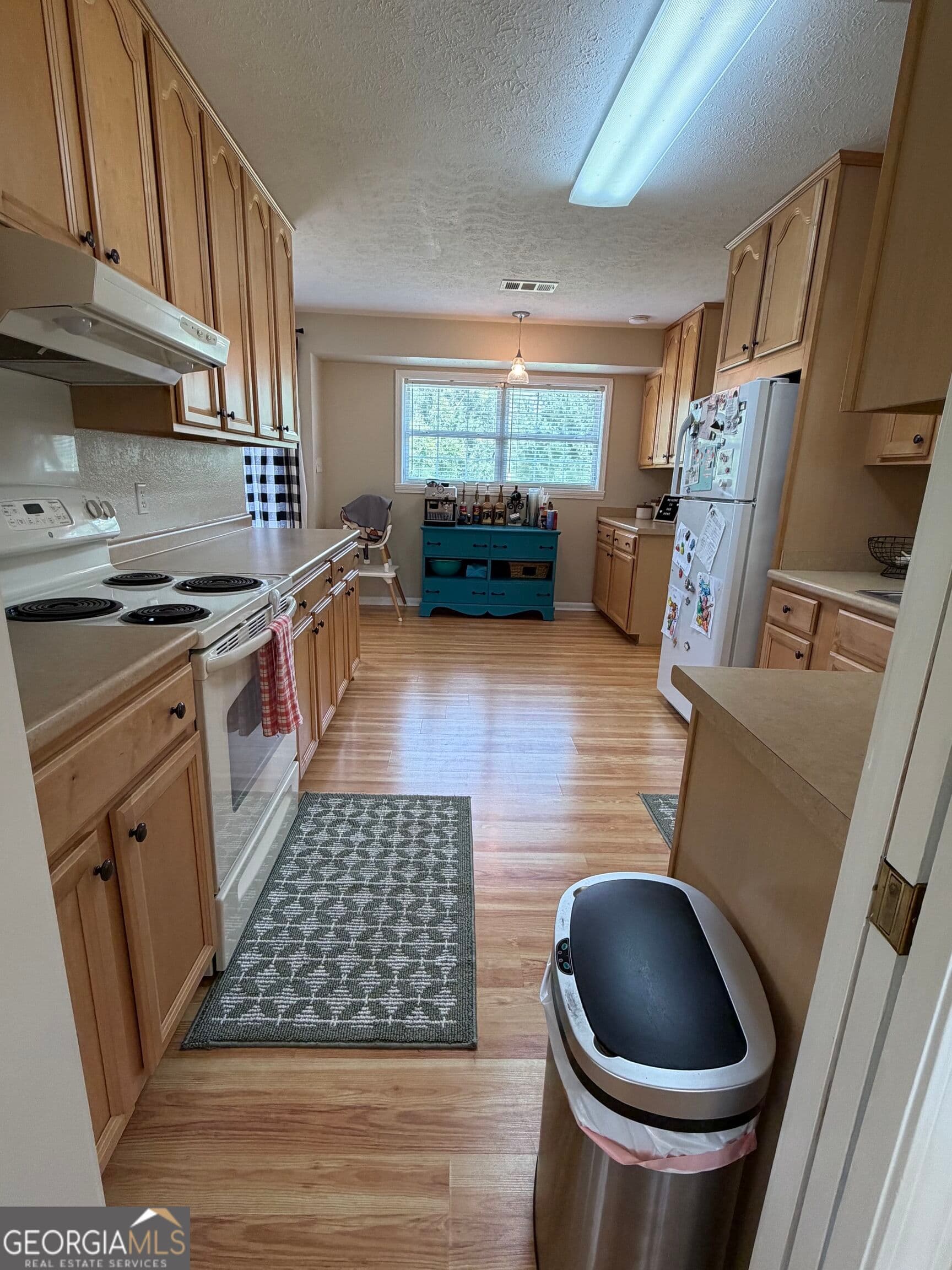 3 bedroom, 2 bathroom, 1,846 sq ft single family residence for sale at 438 W Oglethorpe Avenue, Lyons, GA 30436 — photo 9
