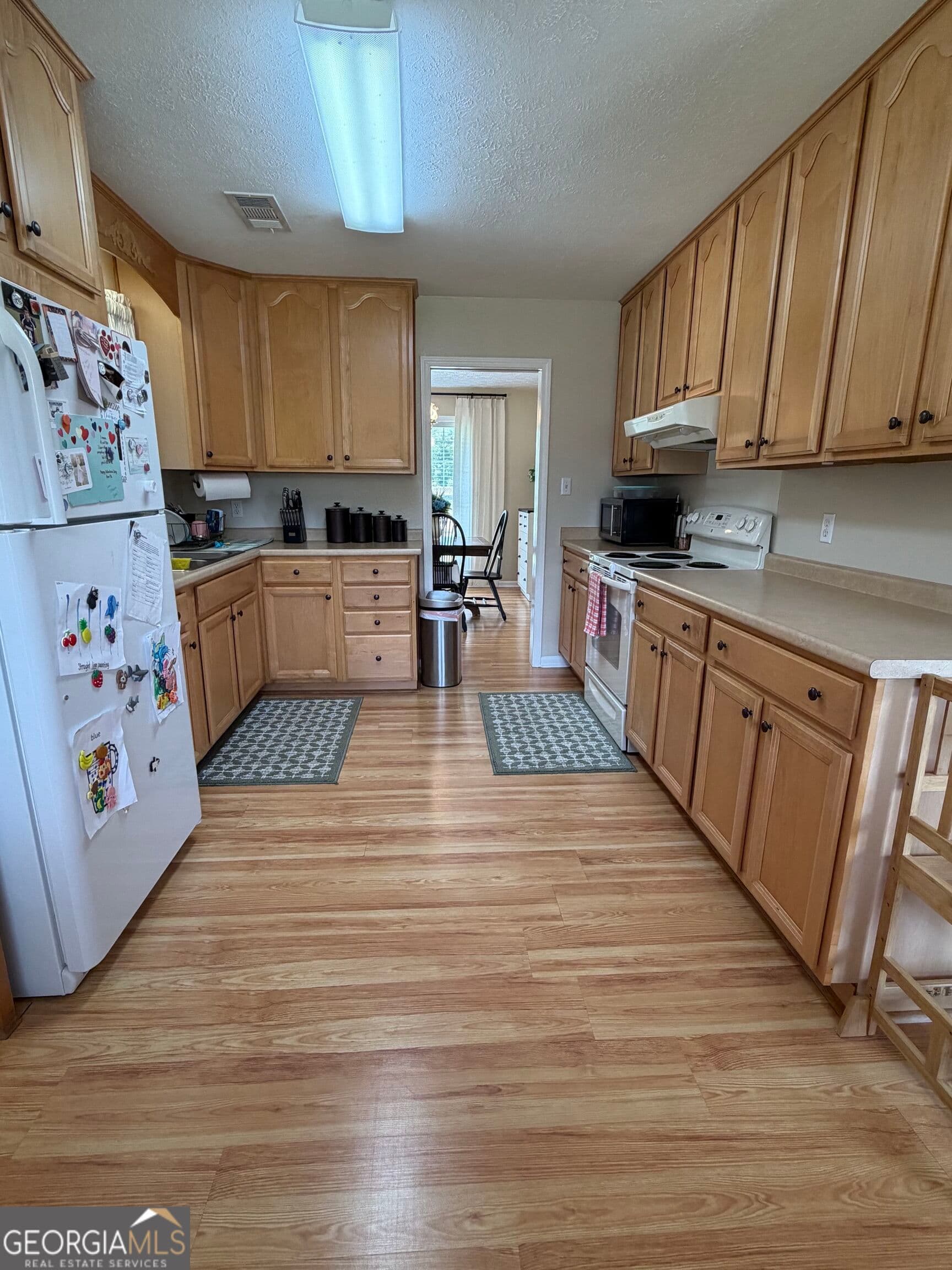 3 bedroom, 2 bathroom, 1,846 sq ft single family residence for sale at 438 W Oglethorpe Avenue, Lyons, GA 30436 — photo 10