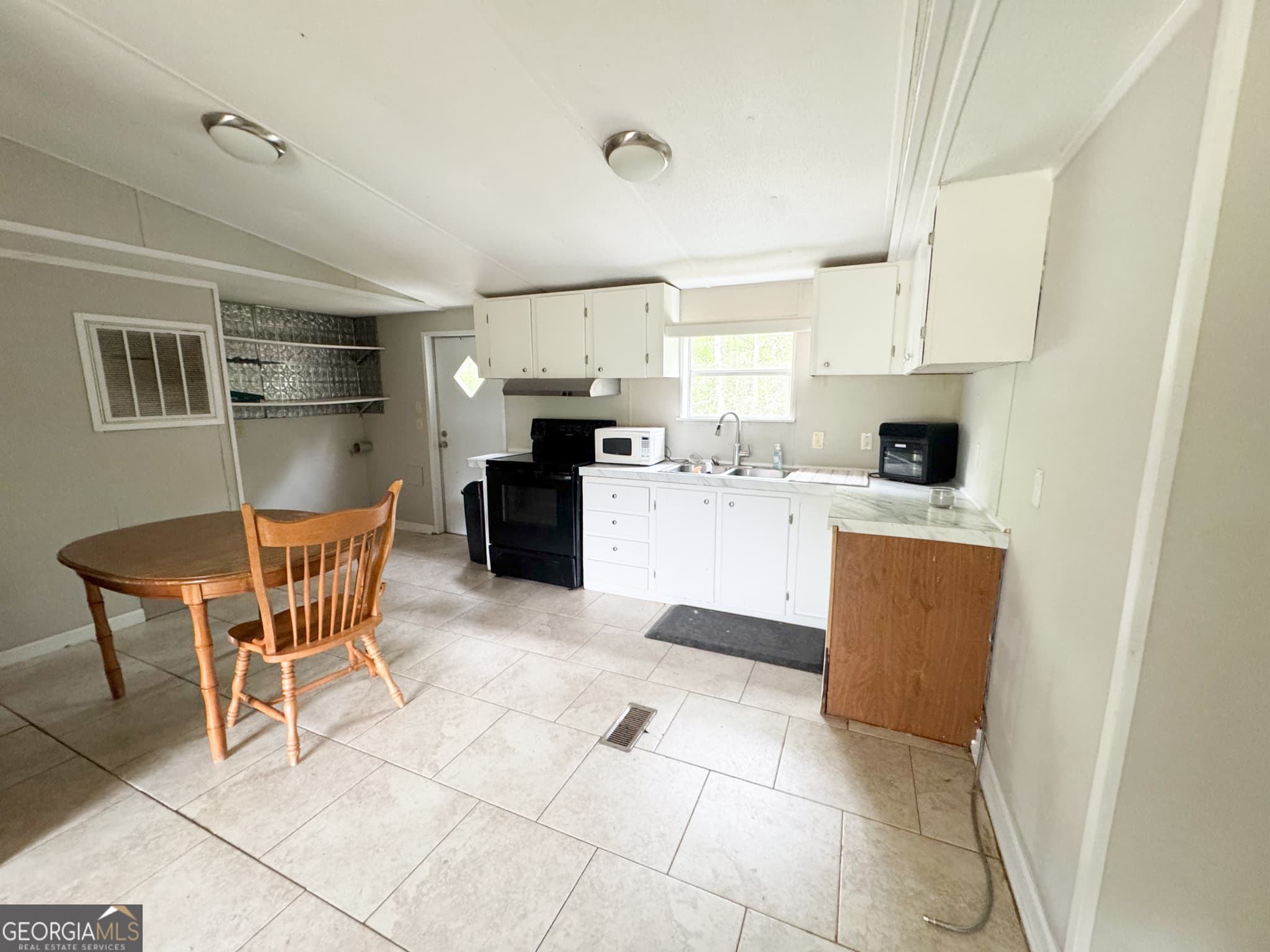 3 bedroom, 2 bathroom, 1,056 sq ft manufactured home,single family residence for sale at 877 W Rushing Road, Register, GA 30452 — photo 10