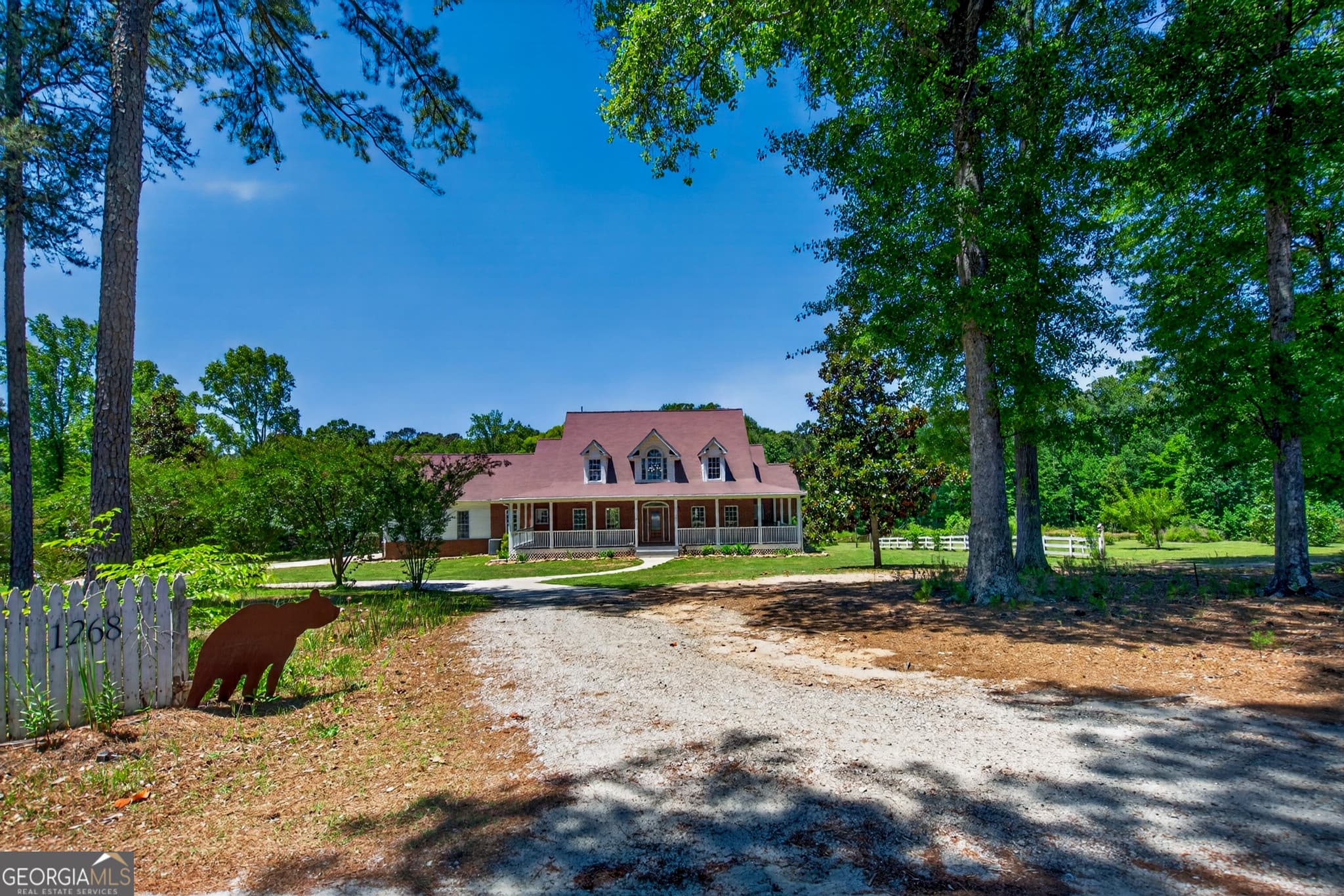 4 bedroom, 4.5 bathroom, 5,896 sq ft single family residence for sale at 1268 Welcome Road, Newnan, GA 30263 — photo 6