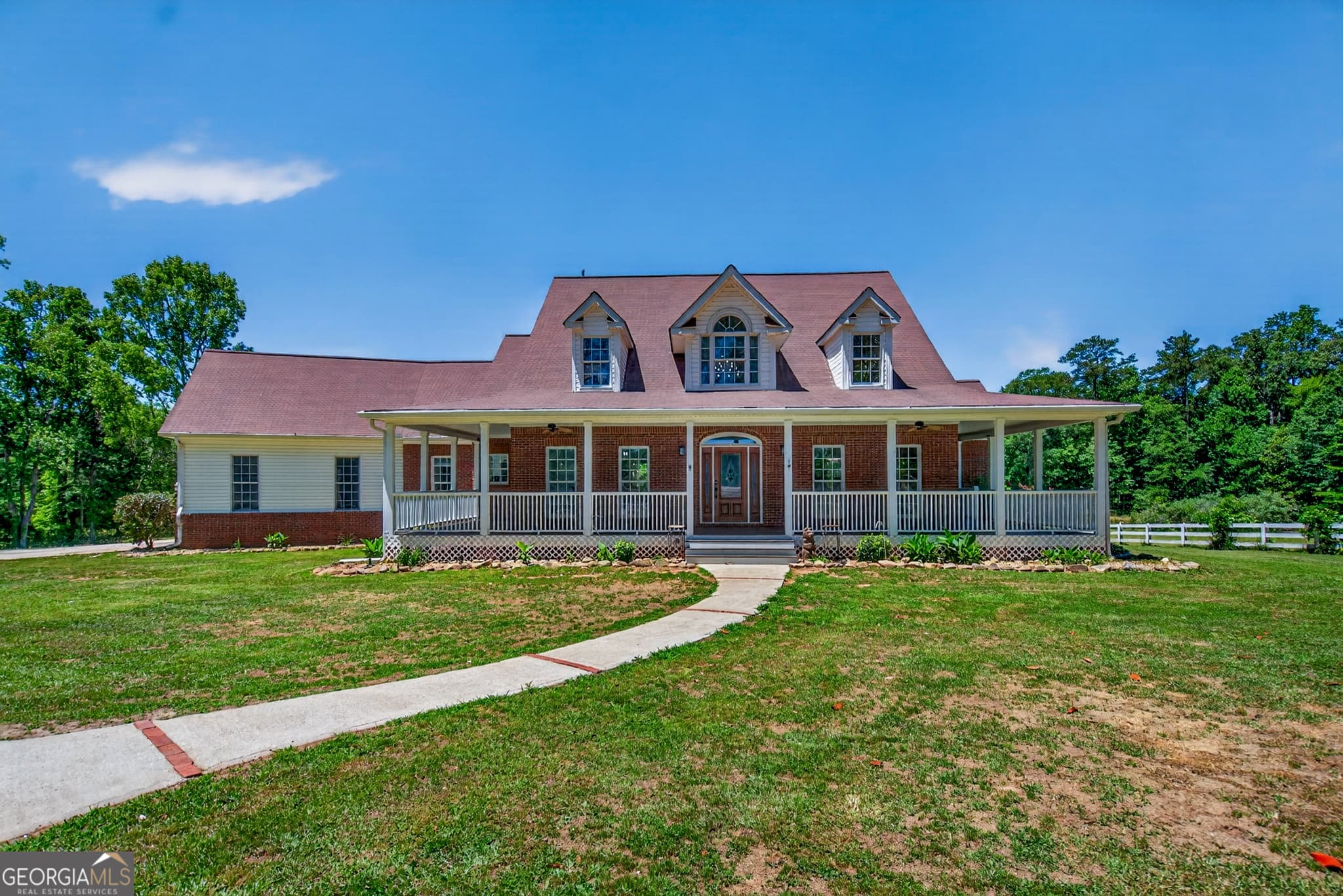 4 bedroom, 4.5 bathroom, 5,896 sq ft single family residence for sale at 1268 Welcome Road, Newnan, GA 30263 — photo 7