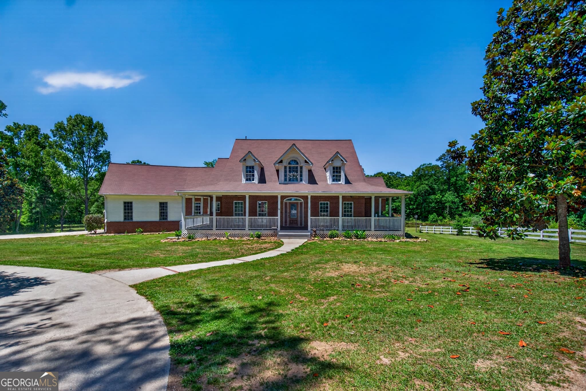4 bedroom, 4.5 bathroom, 5,896 sq ft single family residence for sale at 1268 Welcome Road, Newnan, GA 30263 — photo 5