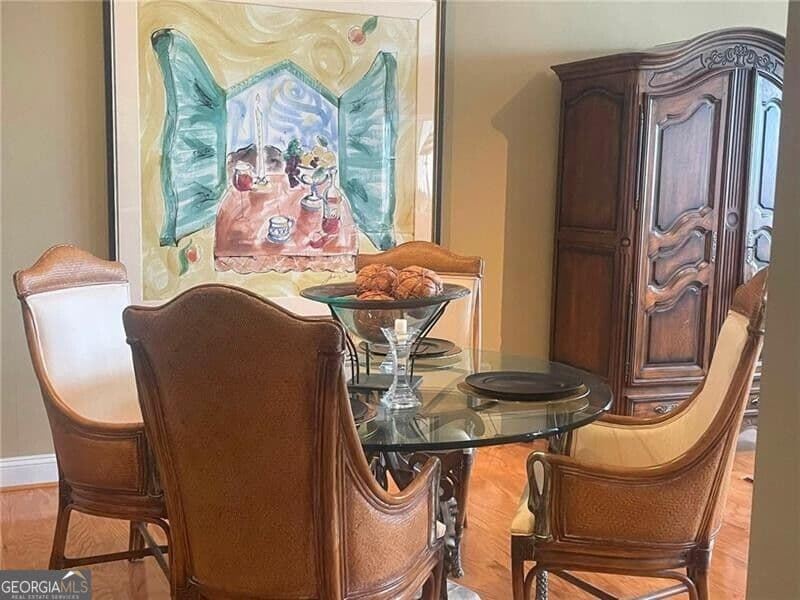 2 bedroom, 1 bathroom, 840 sq ft condominium for sale at 3060 Pharr Court North 821, Atlanta, GA 30305 — photo 1 of 45