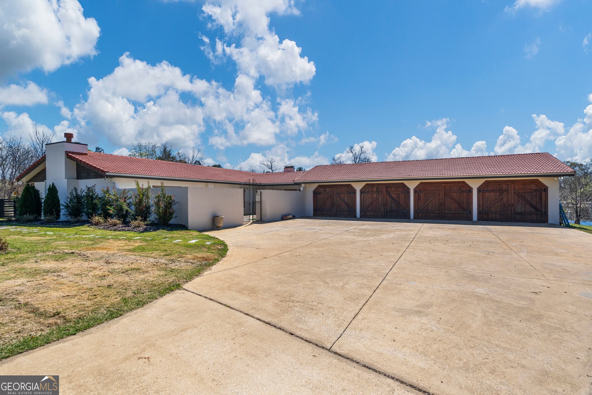 5 bedroom, 3.5 bathroom, 7,263 sq ft farm for sale at 1229 Pierce Road, Waverly Hall, GA 31831 — photo 5
