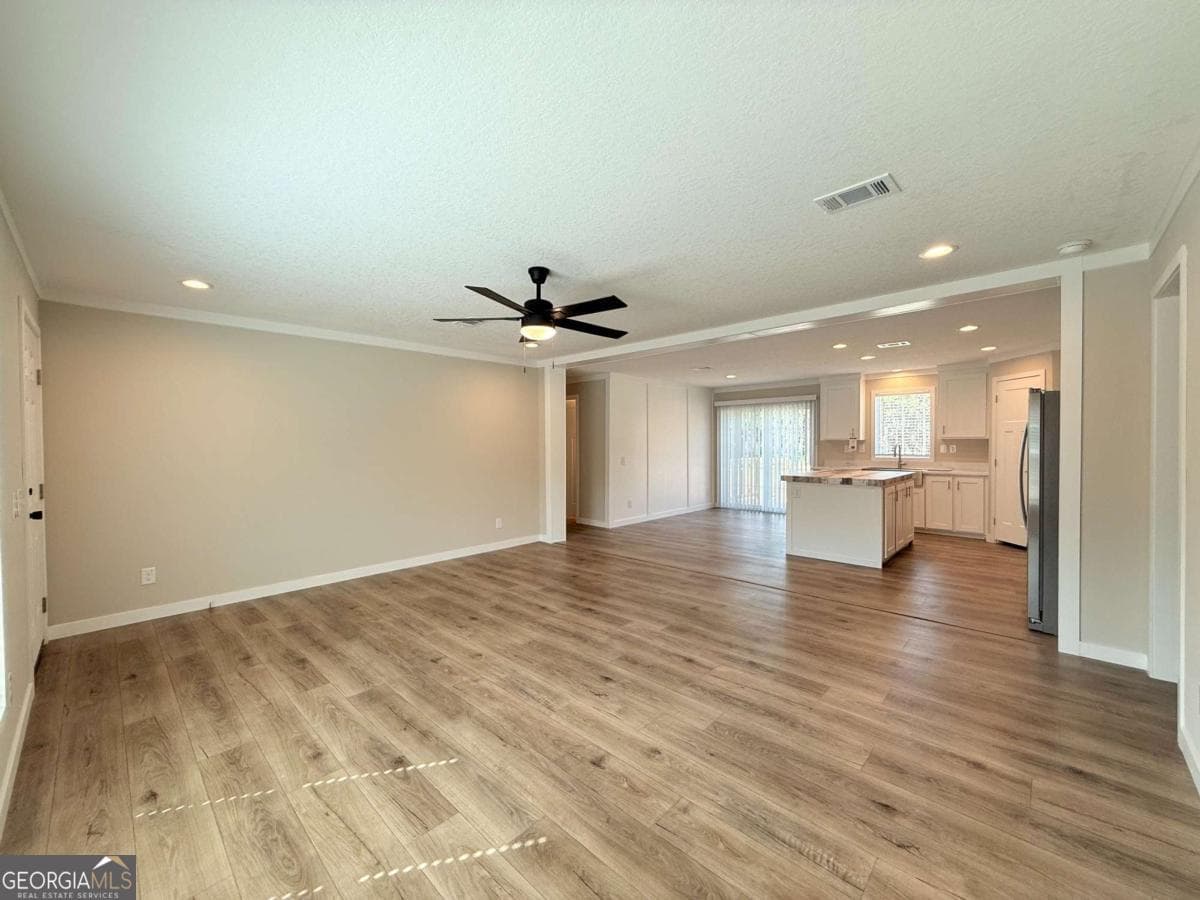 4 bedroom, 2 bathroom, 2,048 sq ft manufactured home,single family residence under contract at 5240 Owens Road, Blackshear, GA 31516 — photo 3