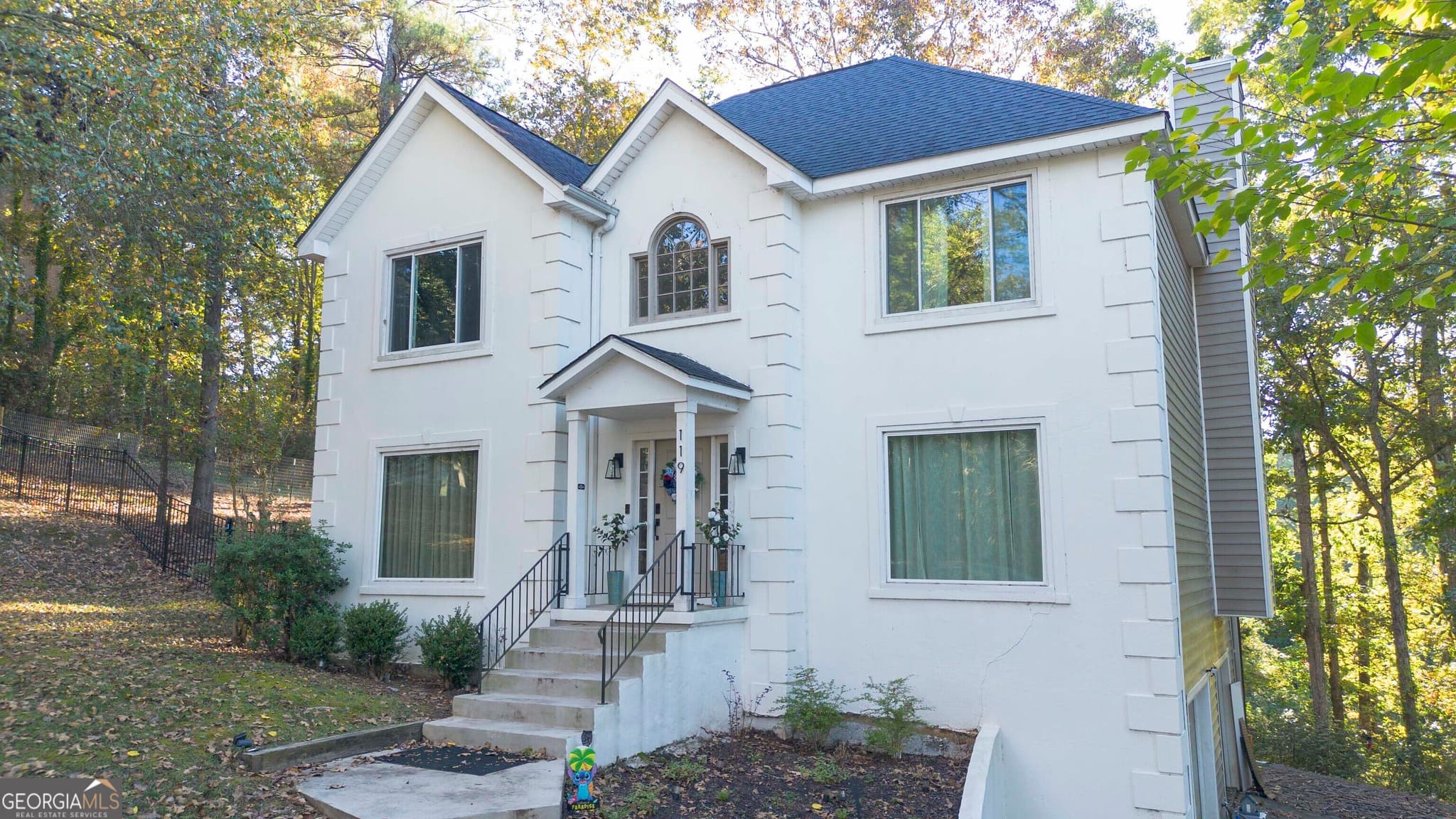 4 bedroom, 3.5 bathroom, 3,367 sq ft single family residence for sale at 119 Huntington Place, Macon, GA 31210 — photo 2