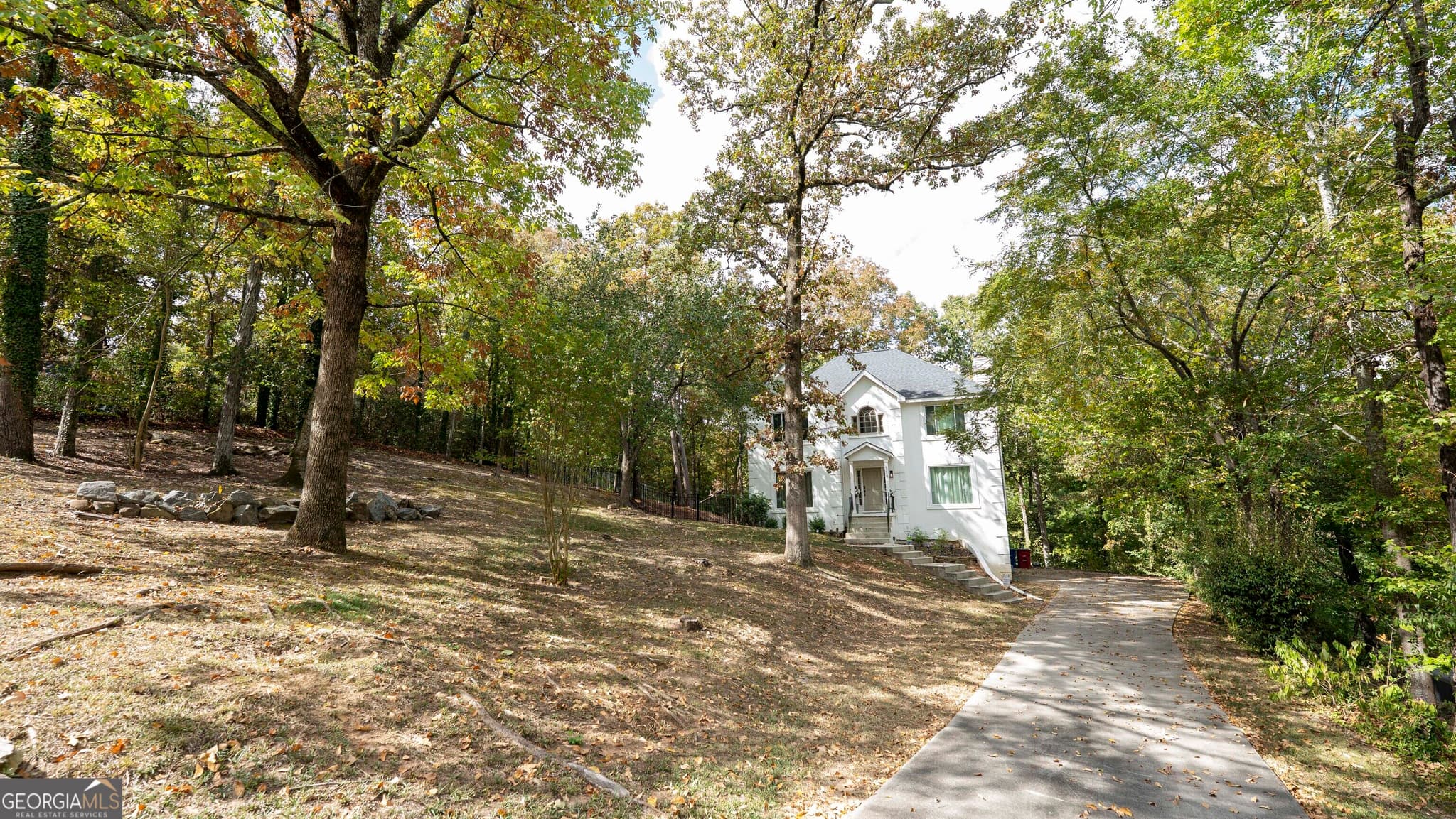 4 bedroom, 3.5 bathroom, 3,367 sq ft single family residence for sale at 119 Huntington Place, Macon, GA 31210 — photo 8