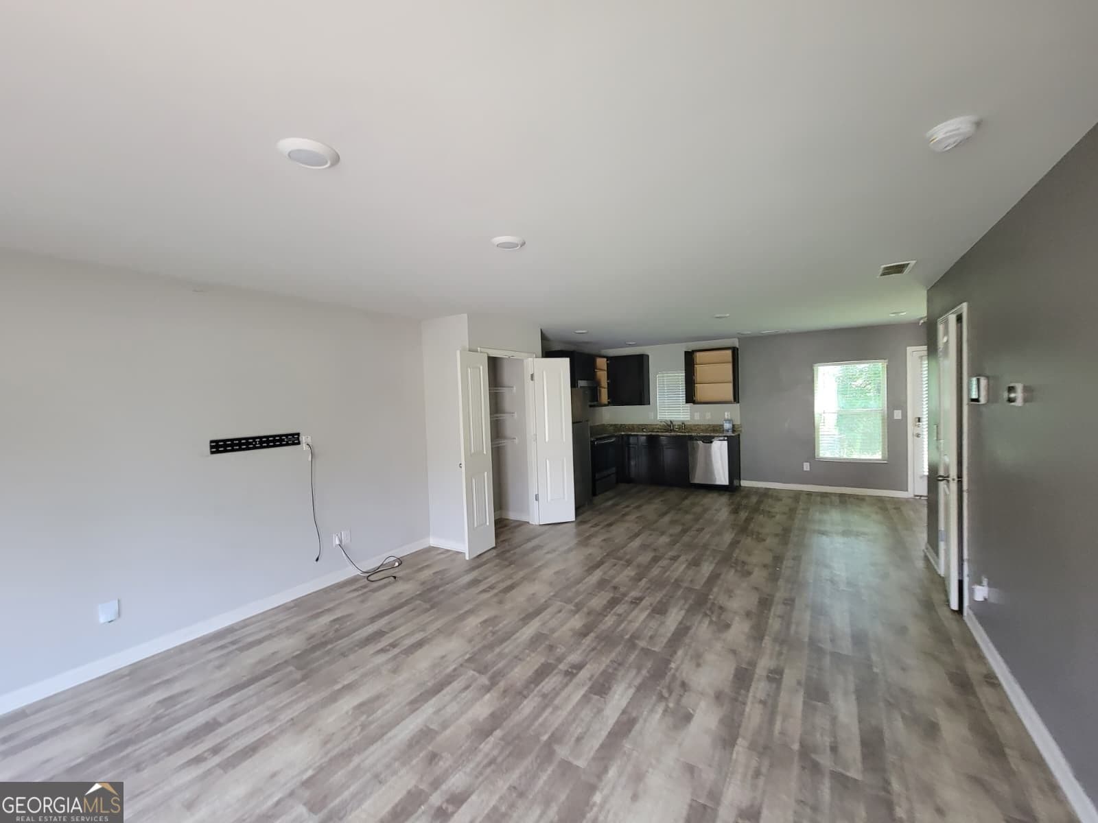 3 bedroom, 2.5 bathroom, 1,740 sq ft single family residence for sale at 6526 Beaver Creek Trail, South Fulton, GA 30349 — photo 2