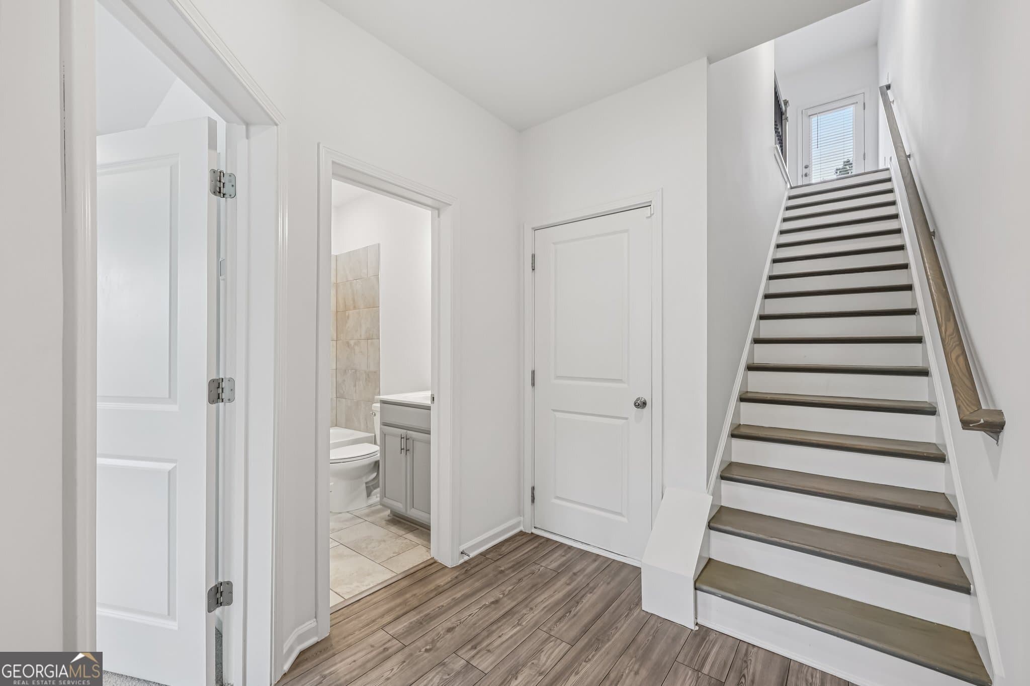 4 bedroom, 3.5 bathroom, 2,267 sq ft townhouse for sale at 377 Danville Avenue, Suwanee, GA 30024 — photo 7