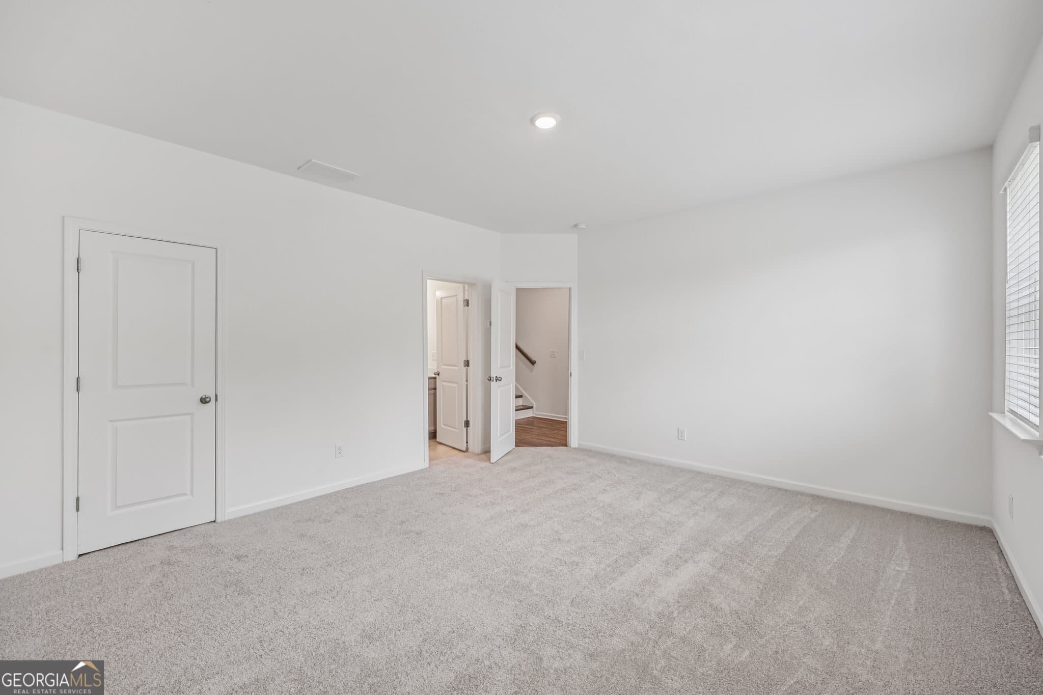 4 bedroom, 3.5 bathroom, 2,267 sq ft townhouse for sale at 377 Danville Avenue, Suwanee, GA 30024 — photo 5