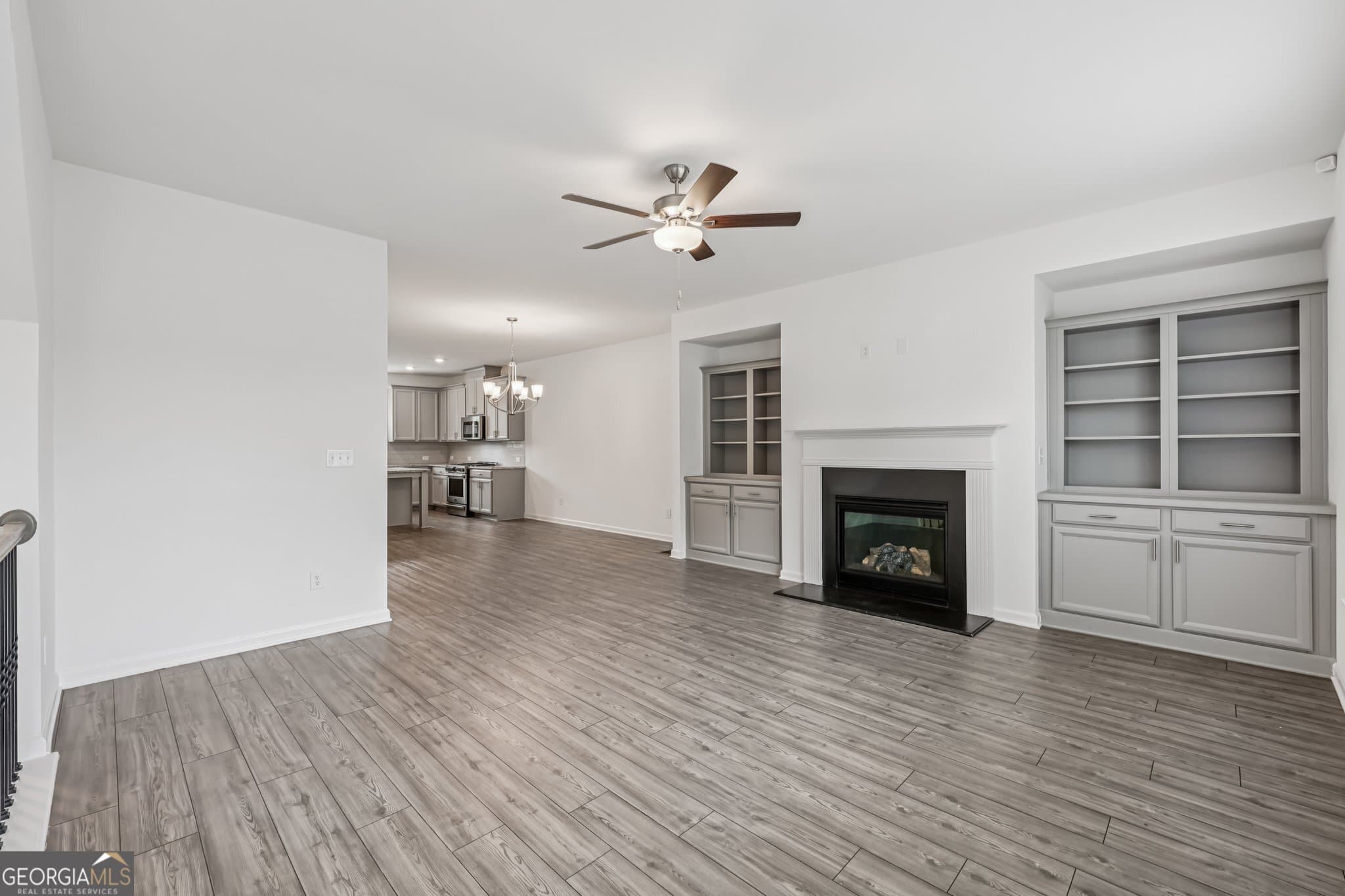4 bedroom, 3.5 bathroom, 2,267 sq ft townhouse for sale at 377 Danville Avenue, Suwanee, GA 30024 — photo 8
