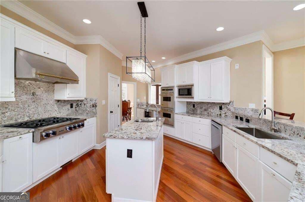 8 bedroom, 7 bathroom, 8,000 sq ft single family residence for sale at 170 Longcreek Drive, Fayetteville, GA 30214 — photo 6