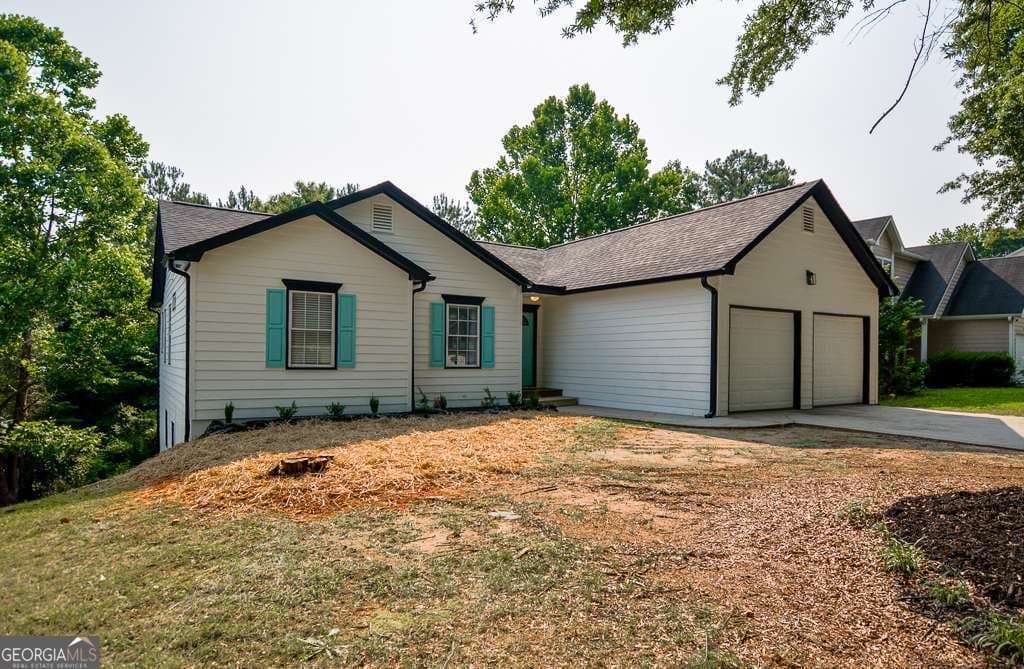 5 bedroom, 3 bathroom, 1,389 sq ft single family residence for rent at 515 ALLENS LANDING Court, Lawrenceville, GA 30045 for $2,800 a month — photo 2