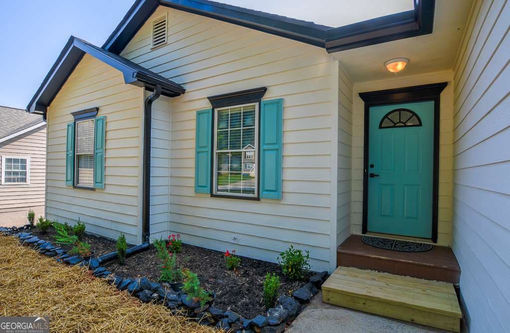 5 bedroom, 3 bathroom, 1,389 sq ft single family residence for rent at 515 ALLENS LANDING Court, Lawrenceville, GA 30045 for $2,800 a month — photo 4