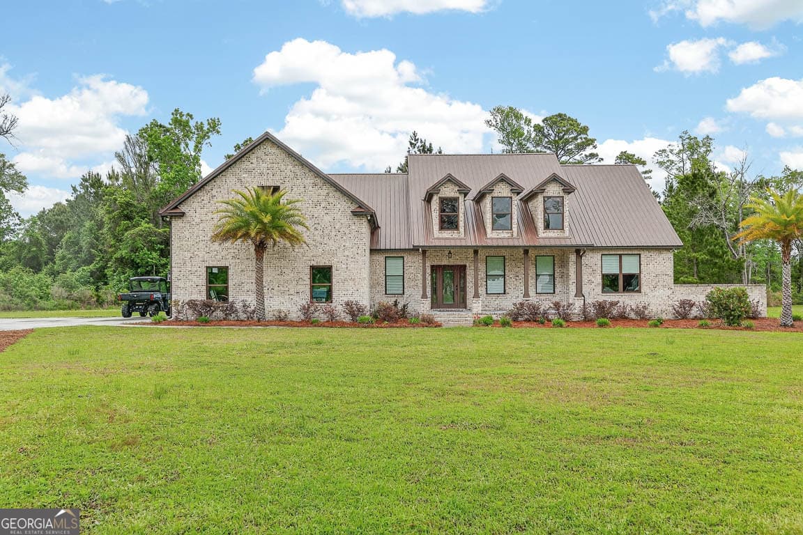 3 bedroom, 2.5 bathroom, 2,942 sq ft single family residence for sale at 211 Sanford Drive, Waverly, GA 31565 — photo 2