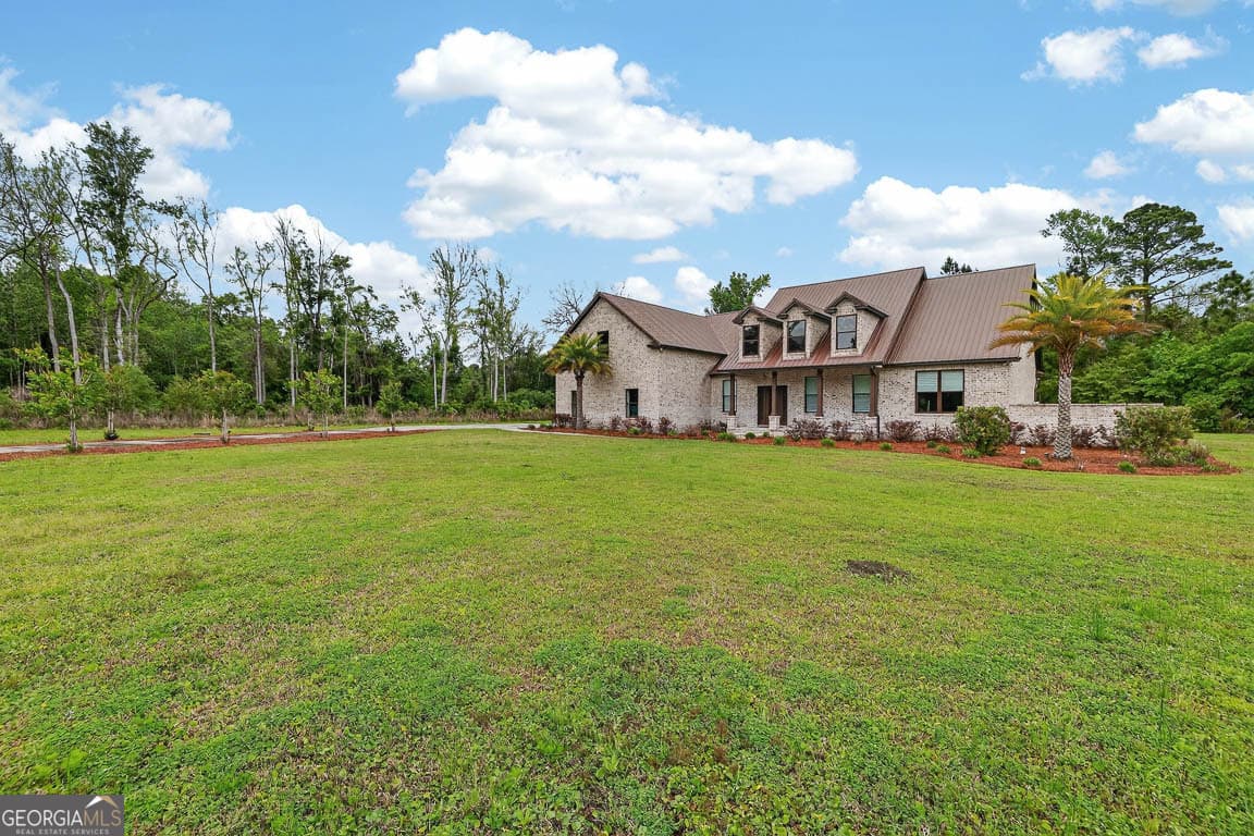 3 bedroom, 2.5 bathroom, 2,942 sq ft single family residence for sale at 211 Sanford Drive, Waverly, GA 31565 — photo 7