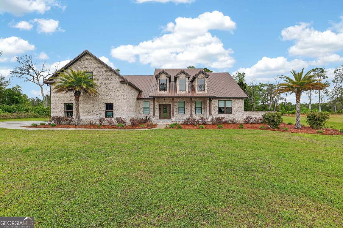 3 bedroom, 2.5 bathroom, 2,942 sq ft single family residence for sale at 211 Sanford Drive, Waverly, GA 31565 — photo 3