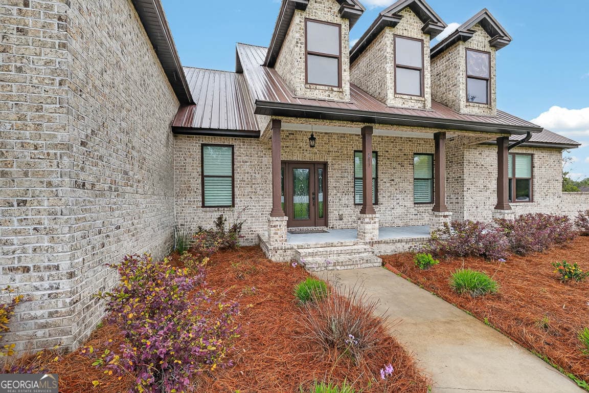 3 bedroom, 2.5 bathroom, 2,942 sq ft single family residence for sale at 211 Sanford Drive, Waverly, GA 31565 — photo 4