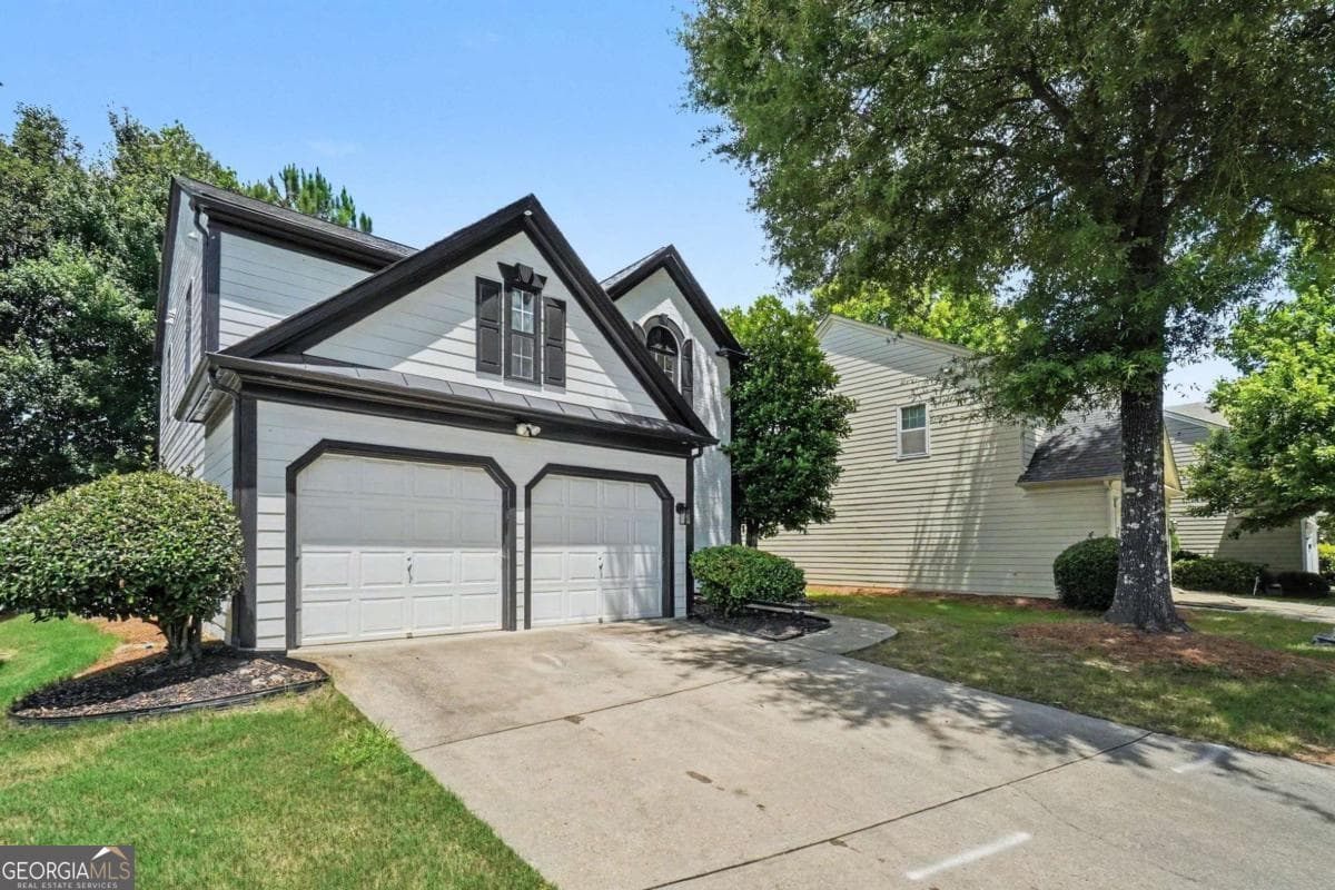 3 bedroom, 2.5 bathroom, 1,978 sq ft single family residence for sale at 2587 Alvecot Circle, Atlanta, GA 30339 — photo 4