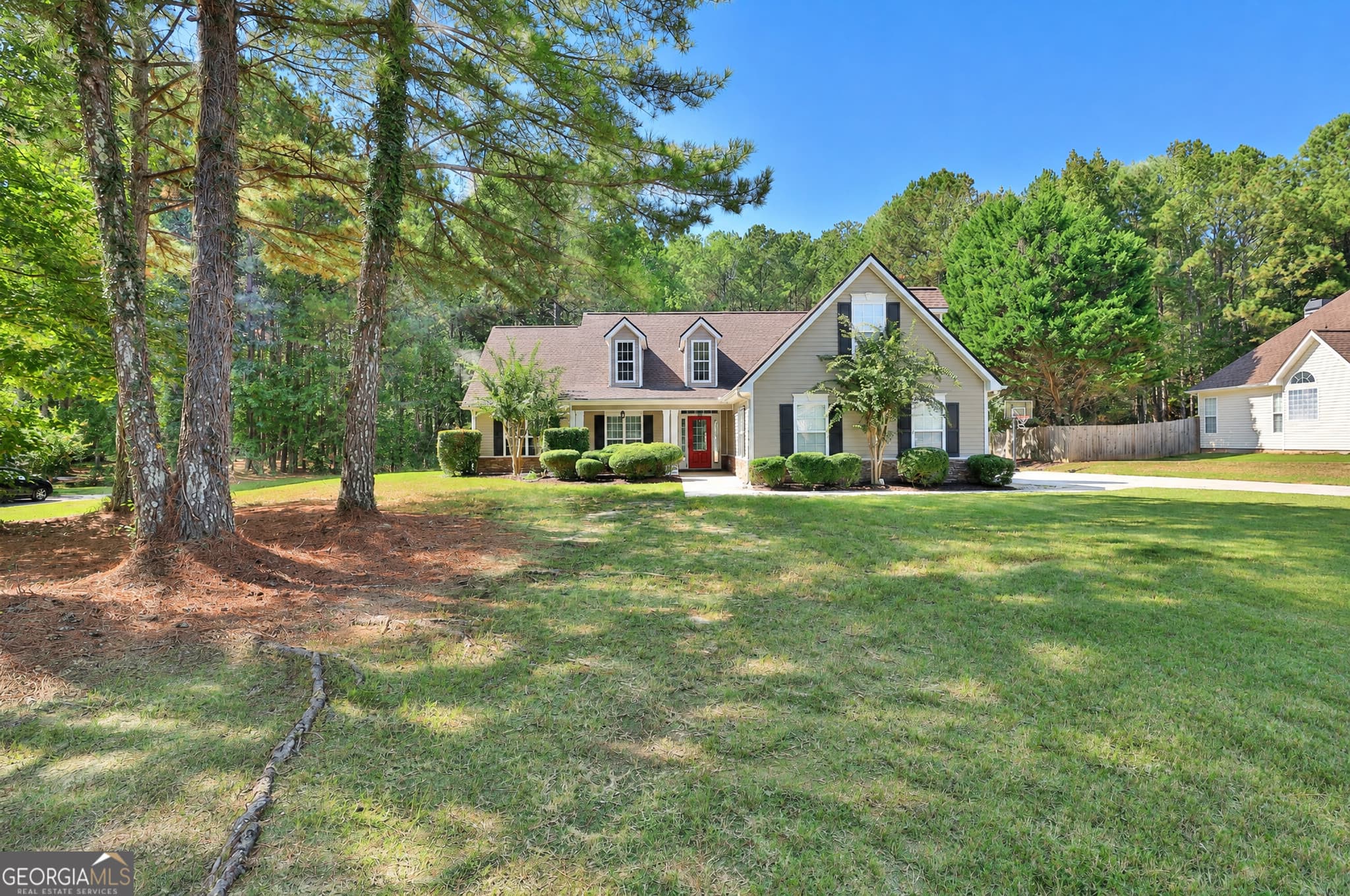 4 bedroom, 2 bathroom, 1,993 sq ft single family residence for sale at 311 Ivy Vale Court, Tyrone, GA 30290