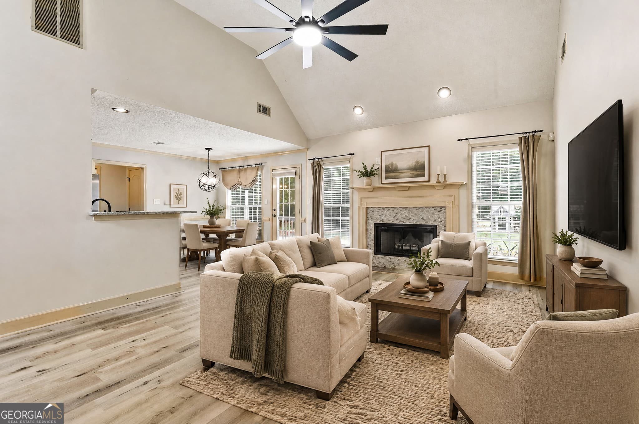 4 bedroom, 2 bathroom, 1,993 sq ft single family residence for sale at 311 Ivy Vale Court, Tyrone, GA 30290 — photo 9