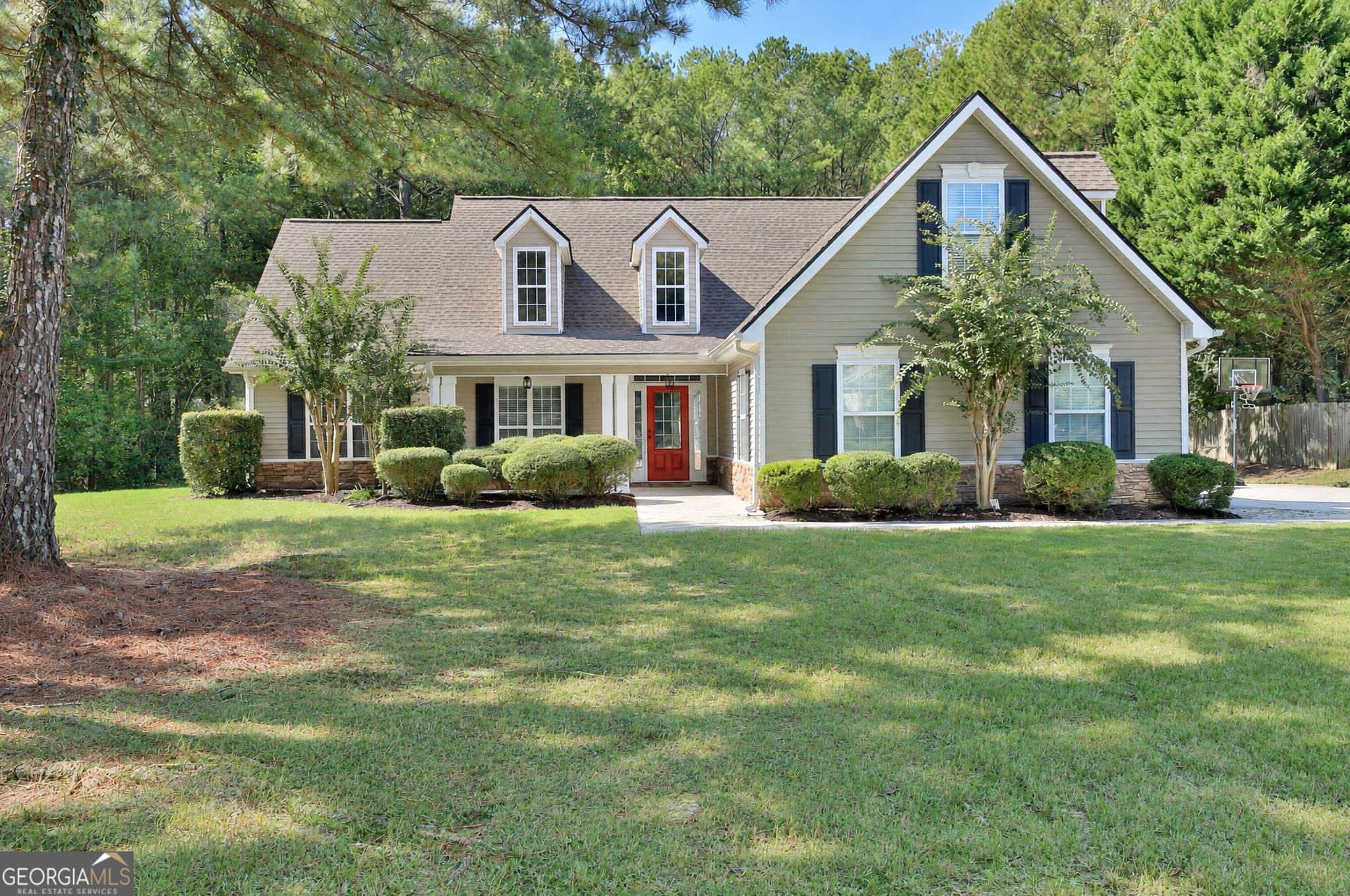 4 bedroom, 2 bathroom, 1,993 sq ft single family residence for sale at 311 Ivy Vale Court, Tyrone, GA 30290 — photo 4