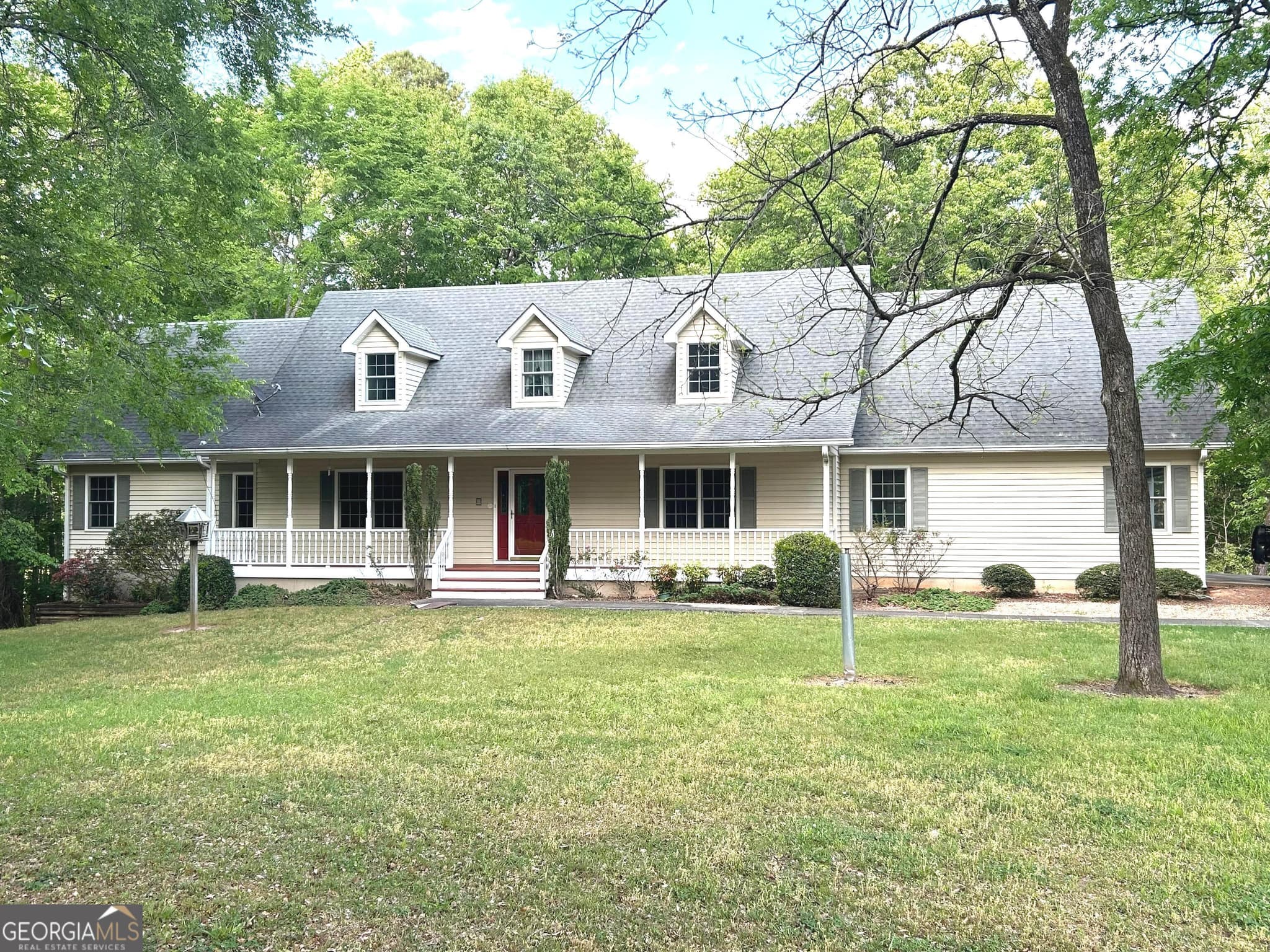 5 bedroom, 2.5 bathroom, 3,132 sq ft single family residence for sale at 4800 Bethlehem Road, Fairburn, GA 30213 — photo 3