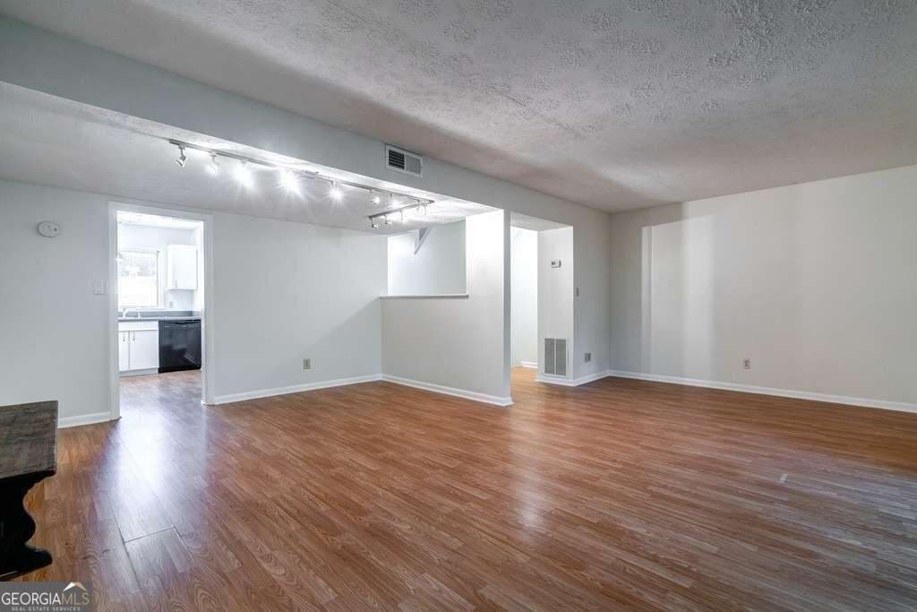 4 bedroom, 2.5 bathroom townhouse for rent at 108 Fernbanks Court, Athens, GA 30605 for $1,700 a month — photo 6