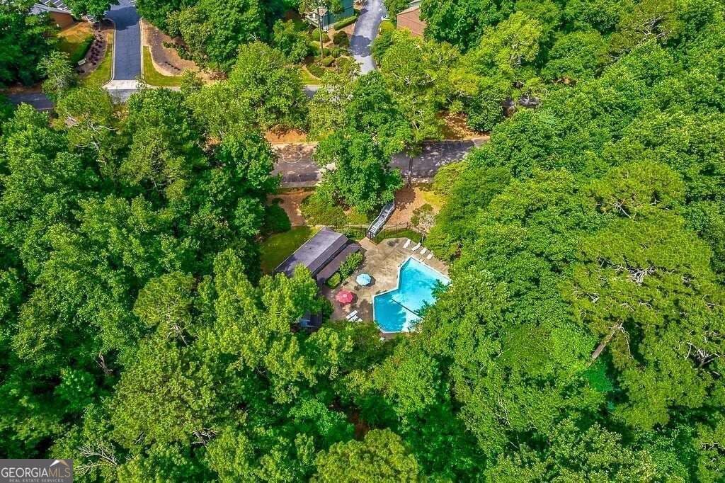 4 bedroom, 2.5 bathroom townhouse for rent at 108 Fernbanks Court, Athens, GA 30605 for $1,700 a month — photo 3