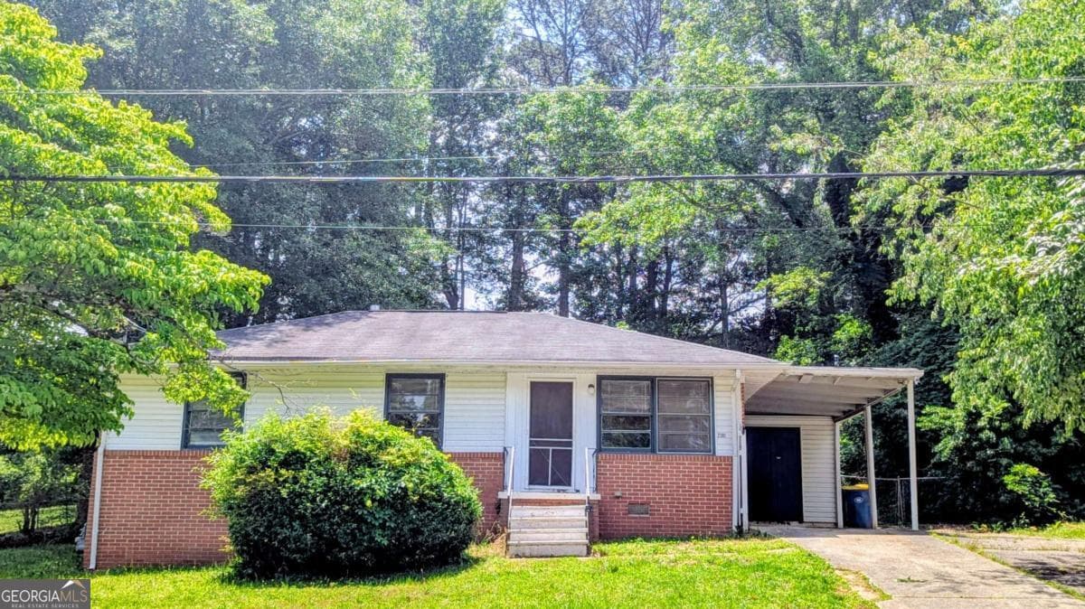 3 bedroom, 1 bathroom, 936 sq ft single family residence sold at 2381 Woodland Drive, Kennesaw, GA 30152