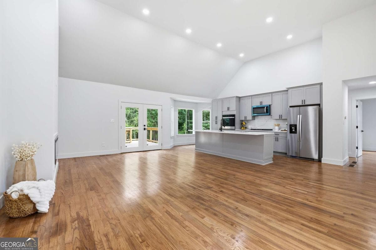 4 bedroom, 2.5 bathroom, 2,048 sq ft single family residence for sale at 2520 Conley Drive, Cumming, GA 30040 — photo 8