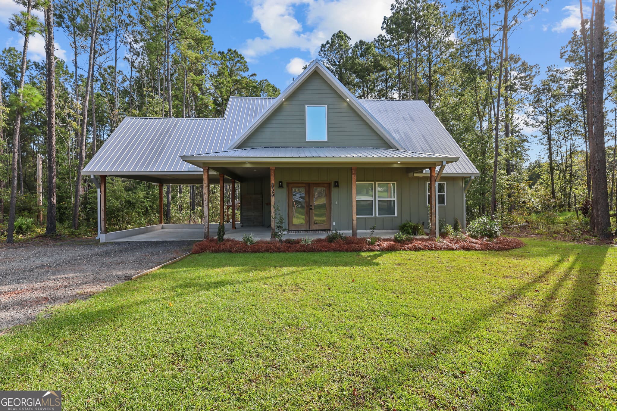 3 bedroom, 2 bathroom, 1,519 sq ft single family residence under contract at 835 Azalea Street, Blackshear, GA 31516