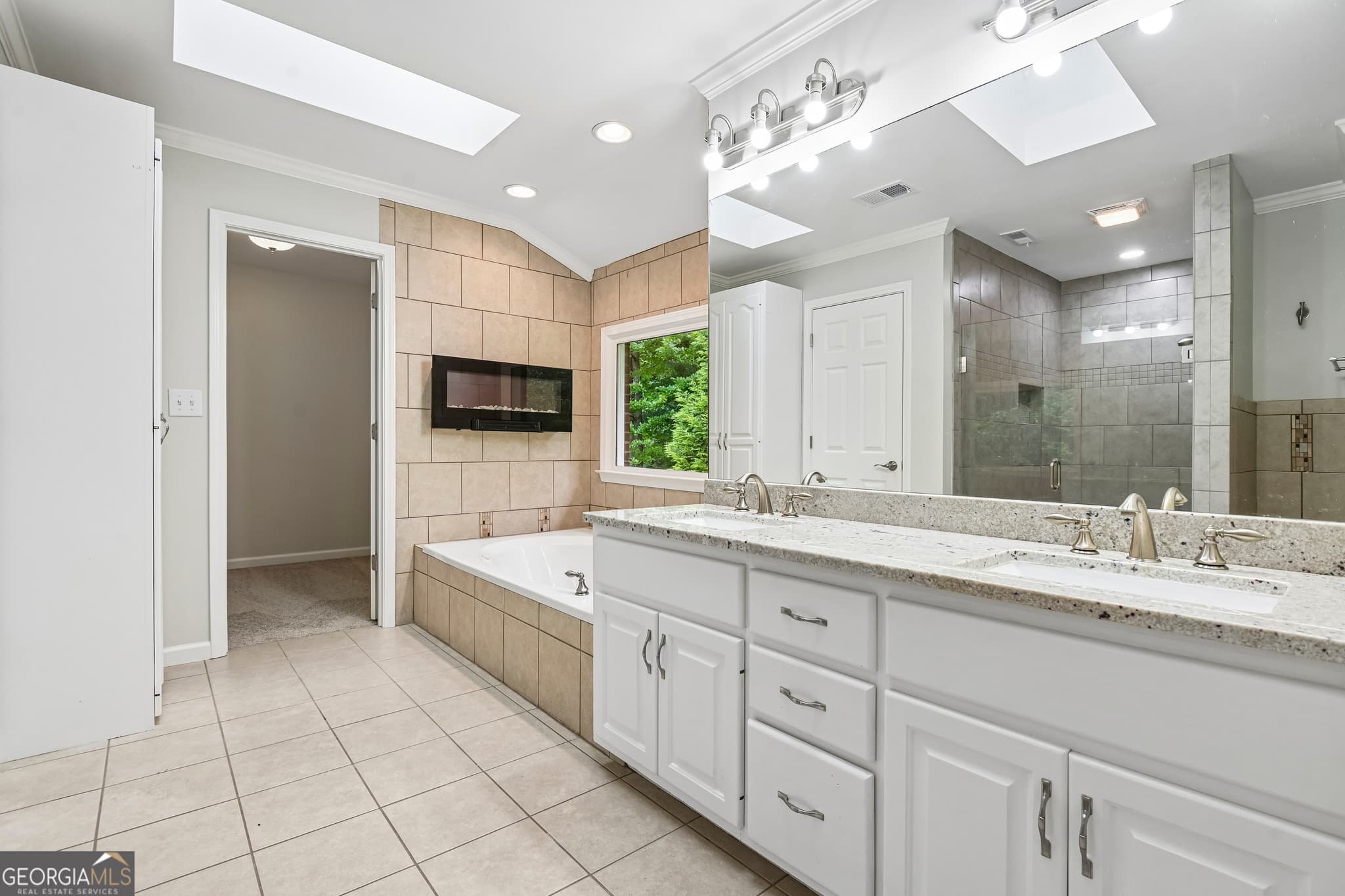 6 bedroom, 4 bathroom, 5,114 sq ft single family residence for sale at 2077 Coolidge Way, Acworth, GA 30101 — photo 5