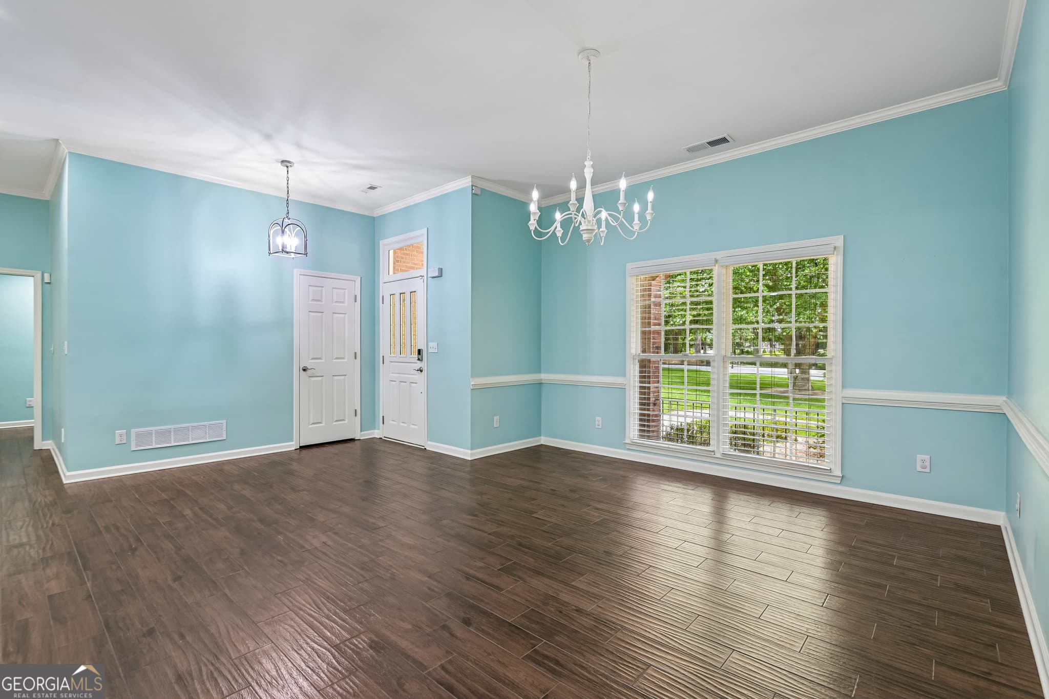 6 bedroom, 4 bathroom, 5,114 sq ft single family residence for sale at 2077 Coolidge Way, Acworth, GA 30101 — photo 4