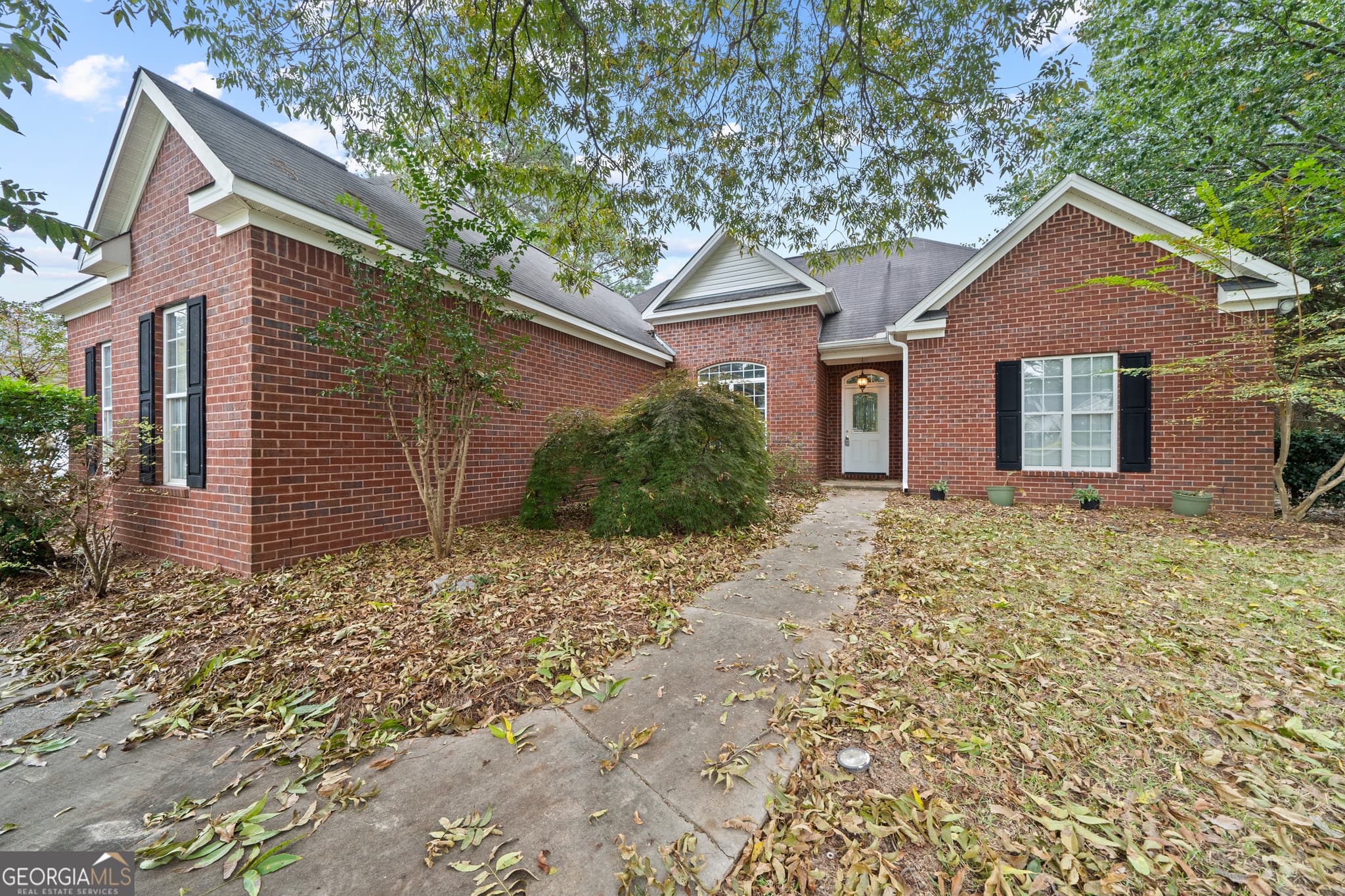 3 bedroom, 2 bathroom, 1,607 sq ft single family residence for sale at 1119 Alma Drive, Macon, GA 31216 — photo 1 of 33