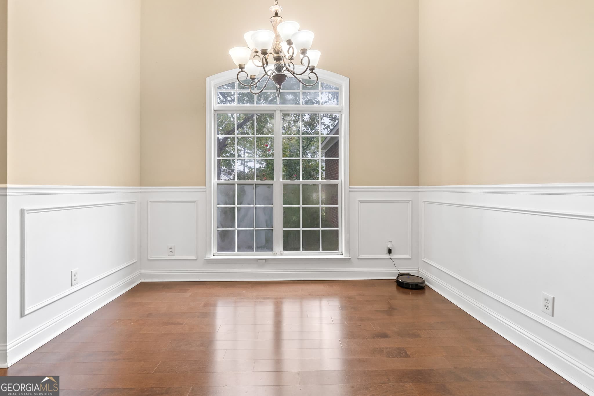 3 bedroom, 2 bathroom, 1,607 sq ft single family residence for sale at 1119 Alma Drive, Macon, GA 31216 — photo 5
