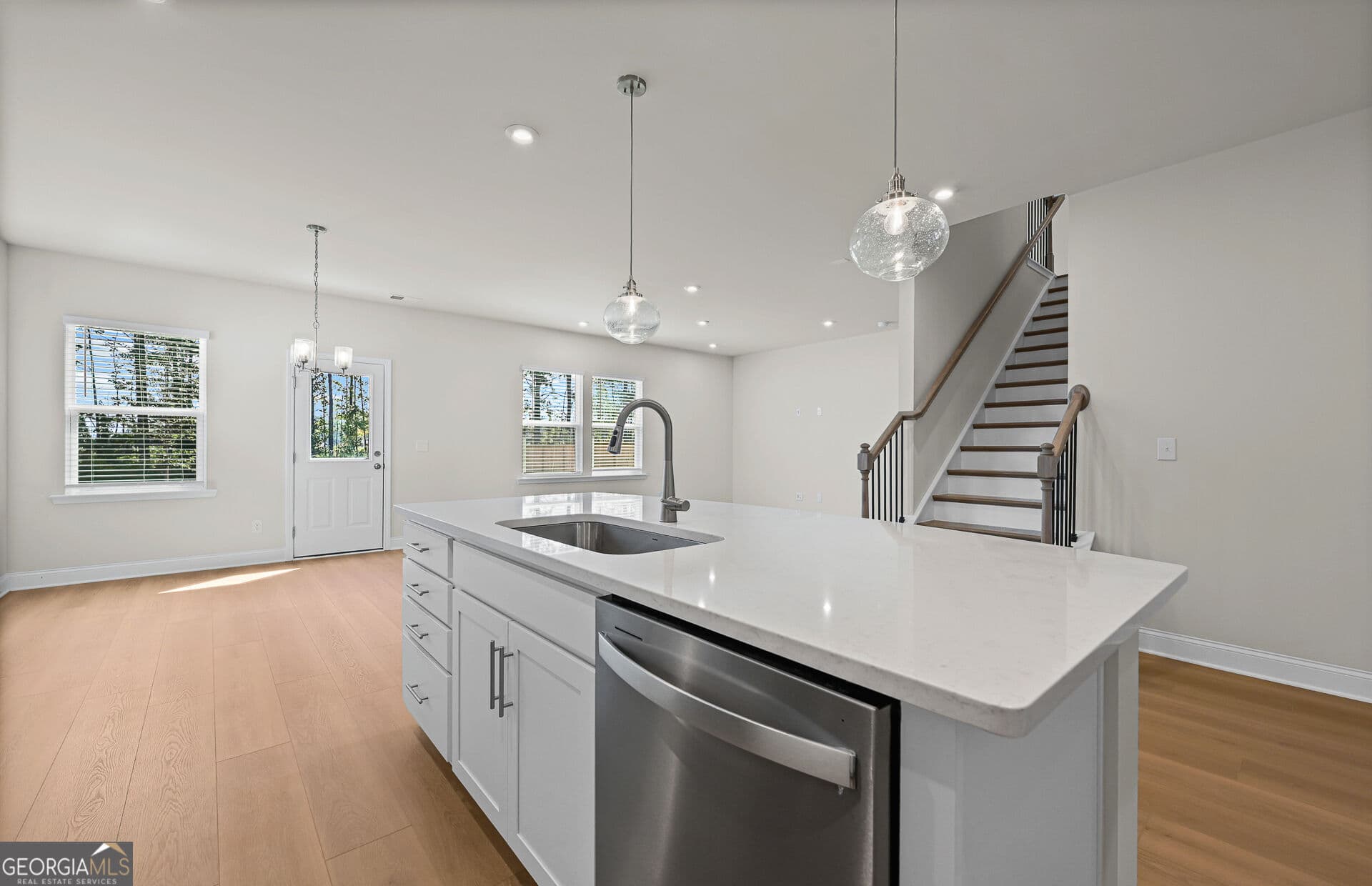 5 bedroom, 3 bathroom, 2,622 sq ft single family residence for sale at 813 Oleander Court, Mcdonough, GA 30253 — photo 5