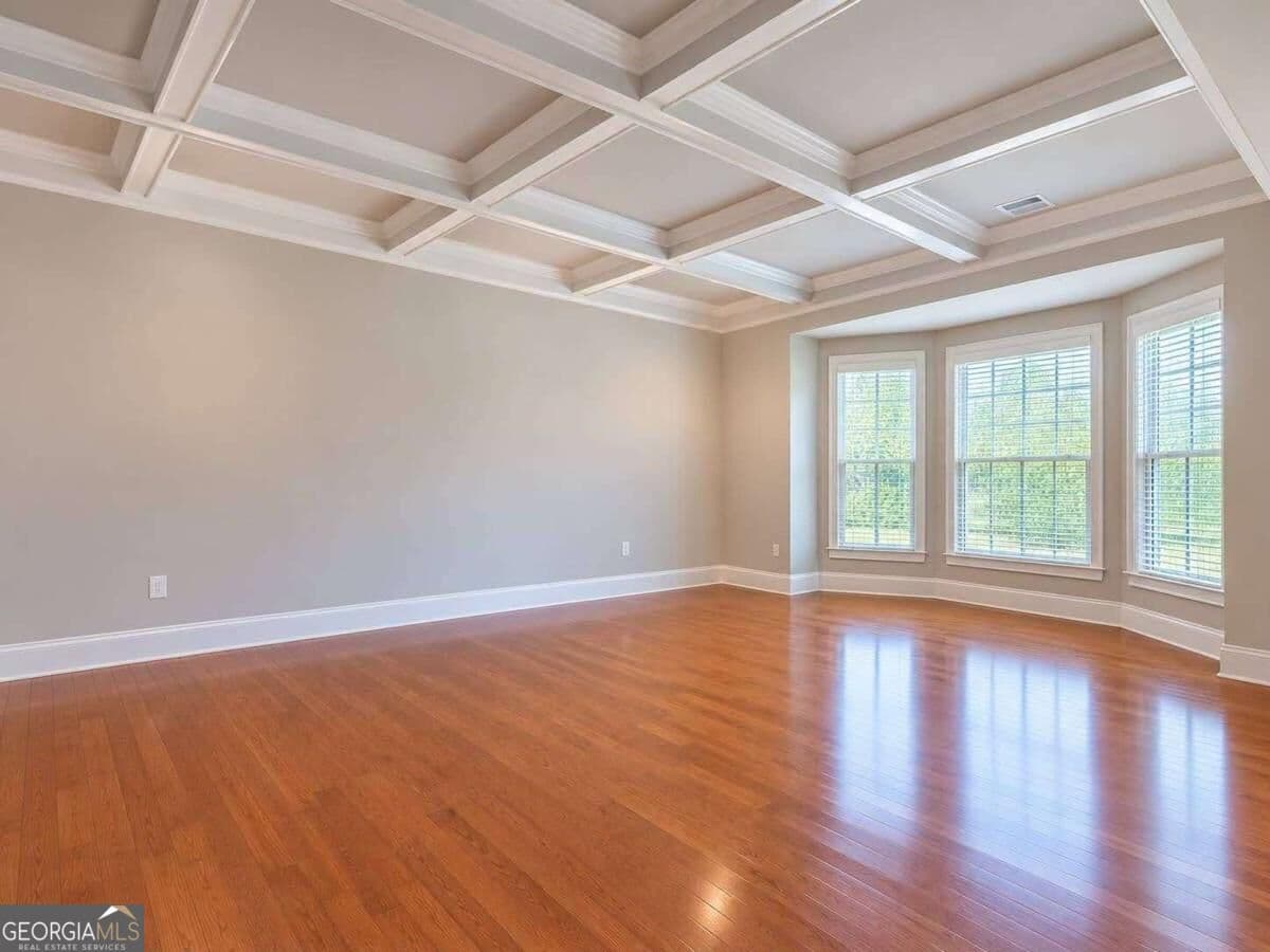 7 bedroom, 5 bathroom, 5,024 sq ft single family residence for rent at 5335 Chestnut Drive, Cumming, GA 30040 for $3,499 a month — photo 3