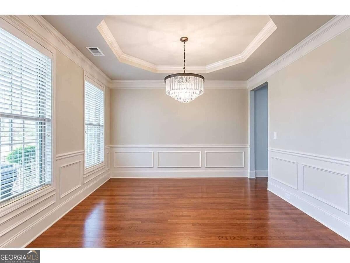 7 bedroom, 5 bathroom, 5,024 sq ft single family residence for rent at 5335 Chestnut Drive, Cumming, GA 30040 for $3,499 a month — photo 4