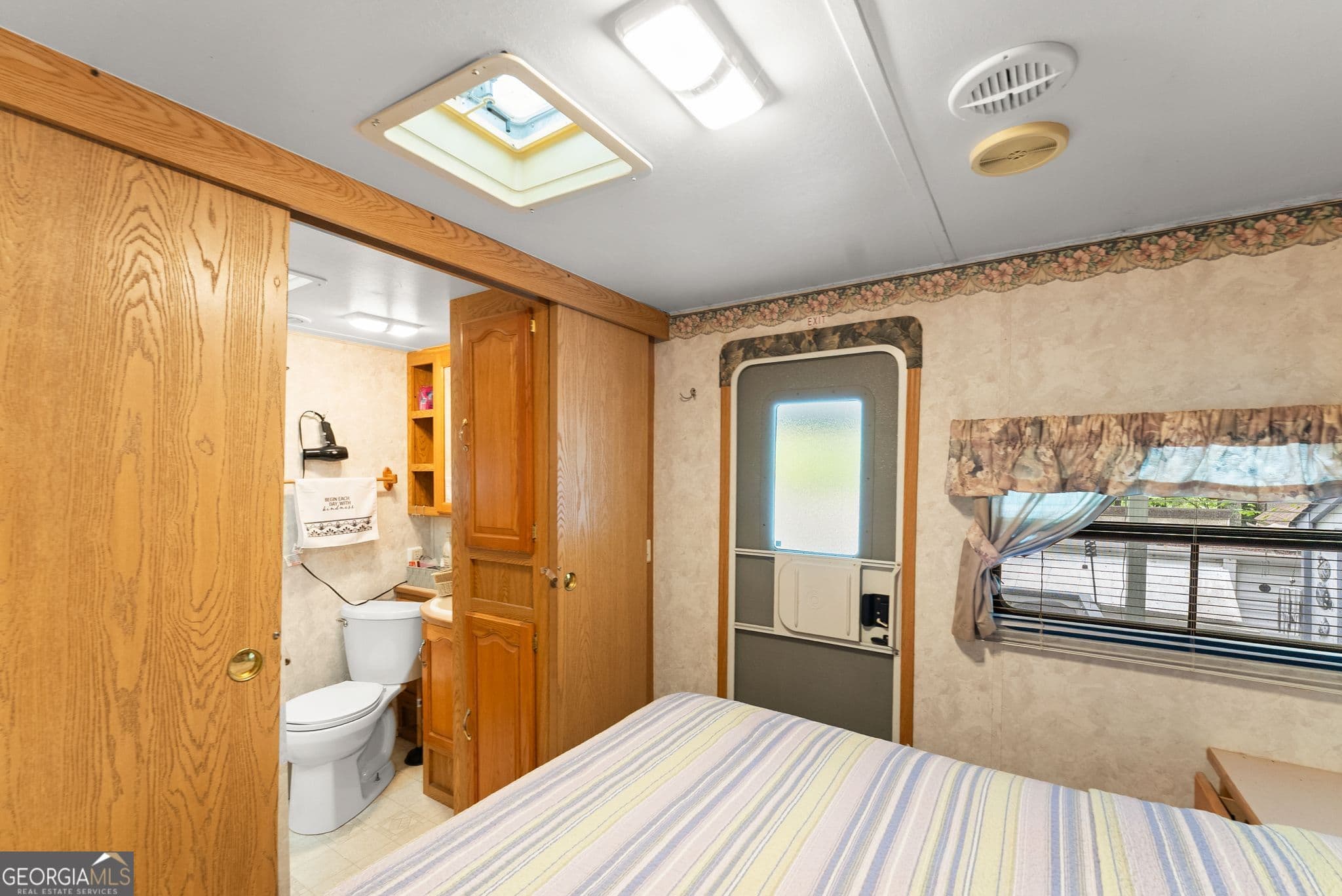 1 bedroom, 1 bathroom manufactured home,single family residence for sale at 39 Terrace Circle, Cleveland, GA 30528 — photo 9
