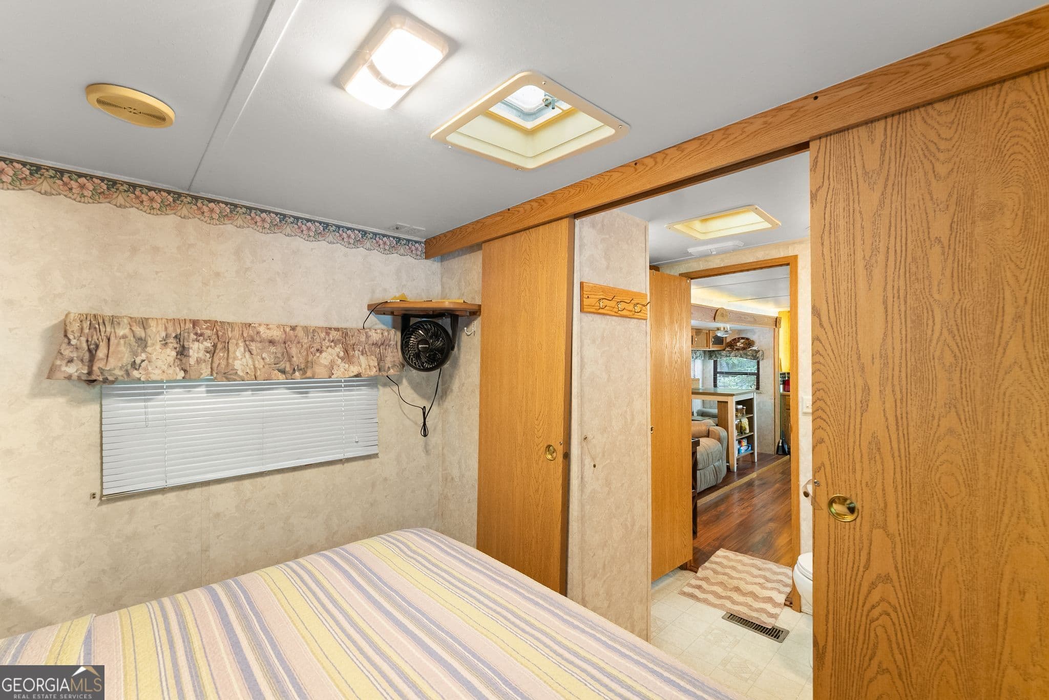 1 bedroom, 1 bathroom manufactured home,single family residence for sale at 39 Terrace Circle, Cleveland, GA 30528 — photo 10